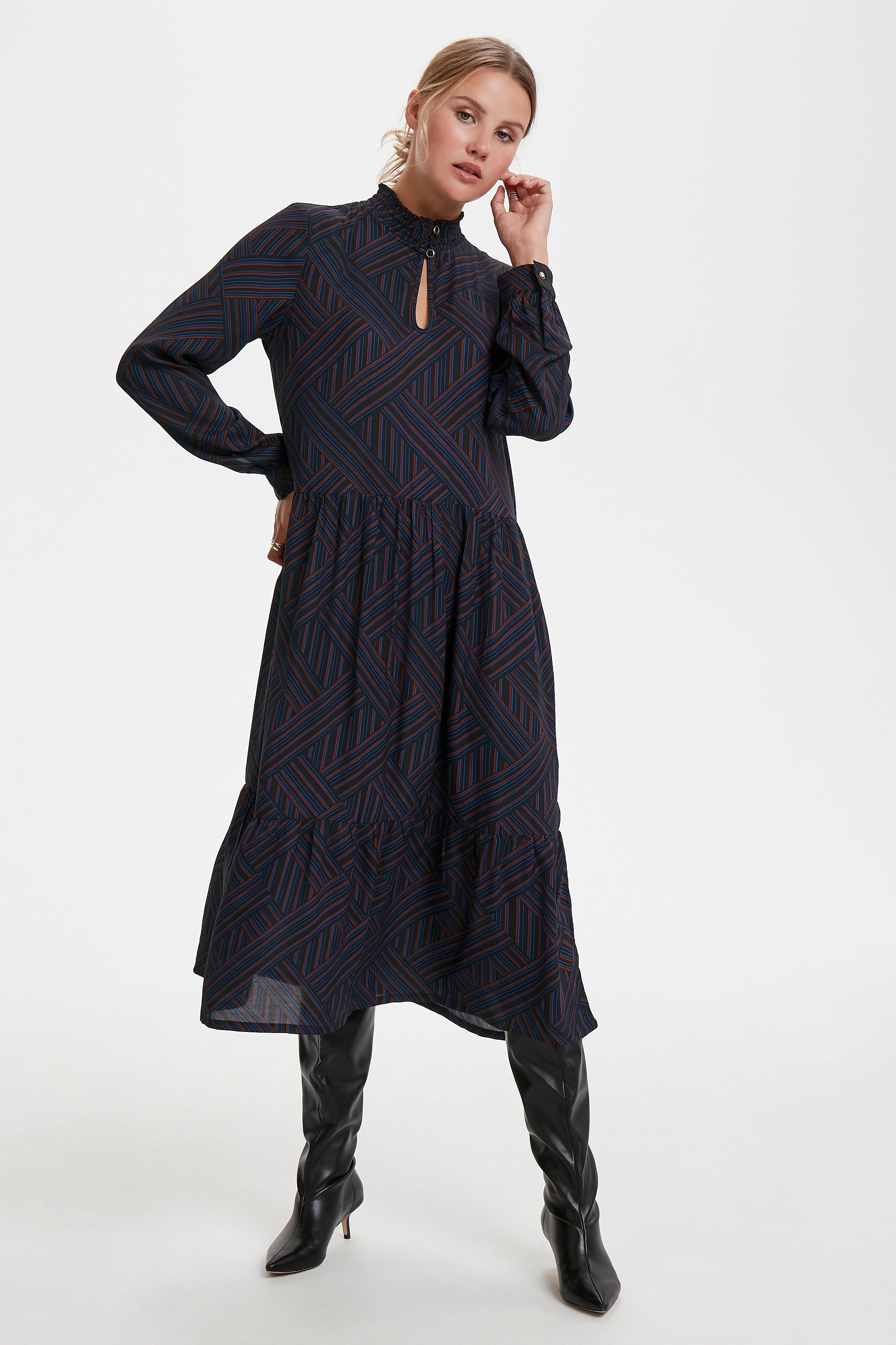 Kjole LOOKBOOK FRONT 10551457-50600