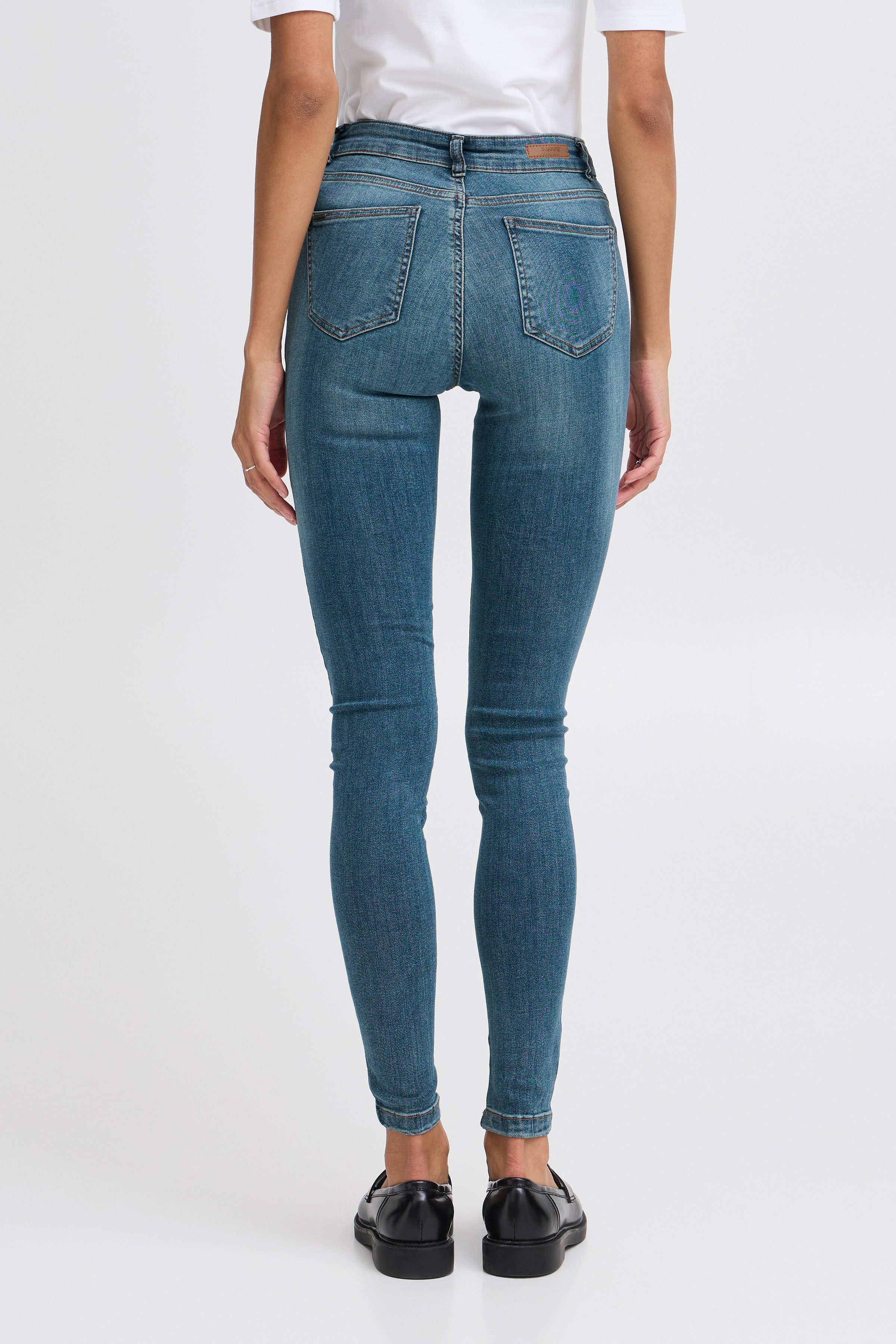 Lola Jeans LOOKBOOK FRONT 20803214-80946