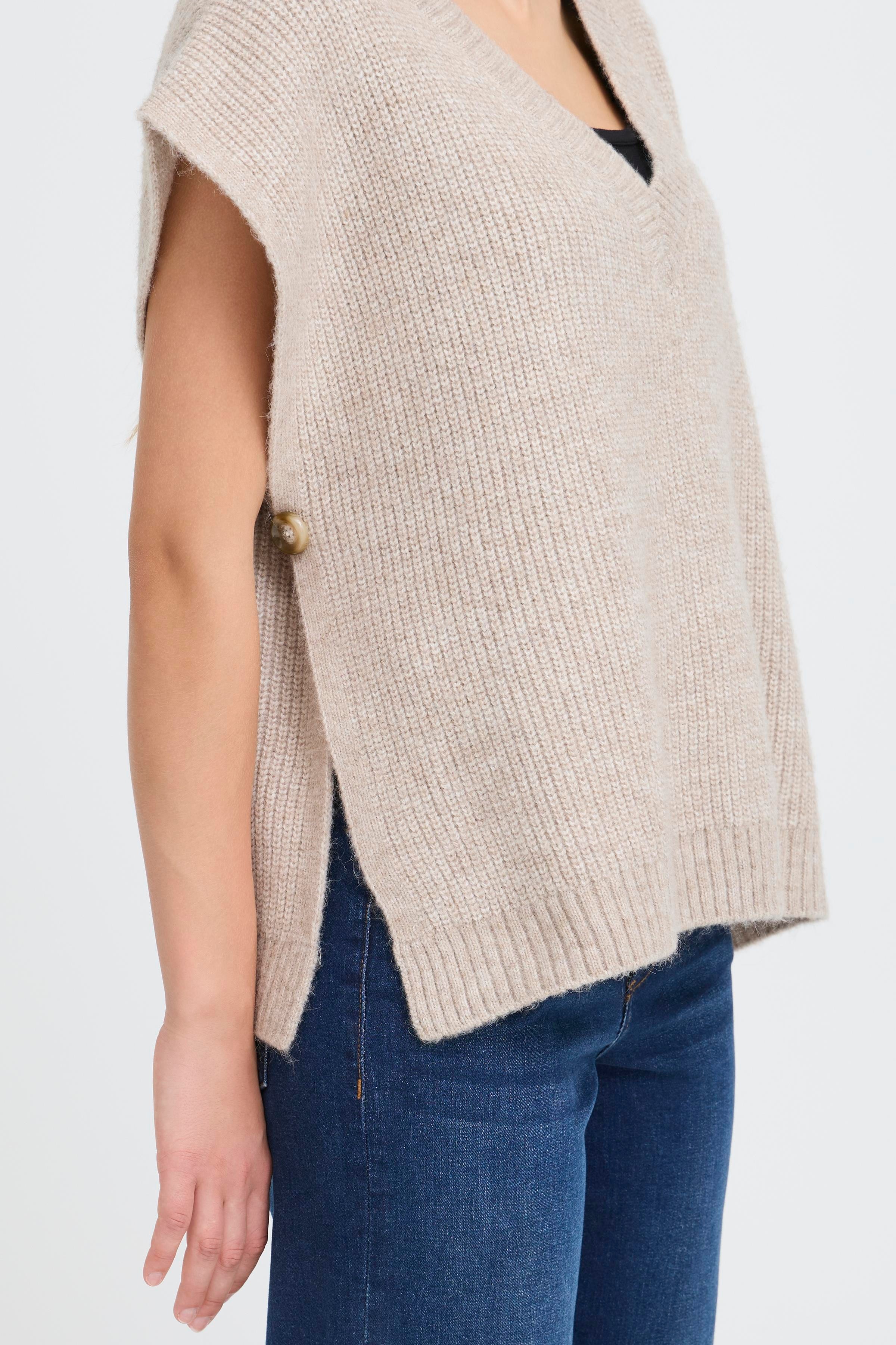 IAMAJA Poncho LOOKBOOK FRONT 20124762-900002726