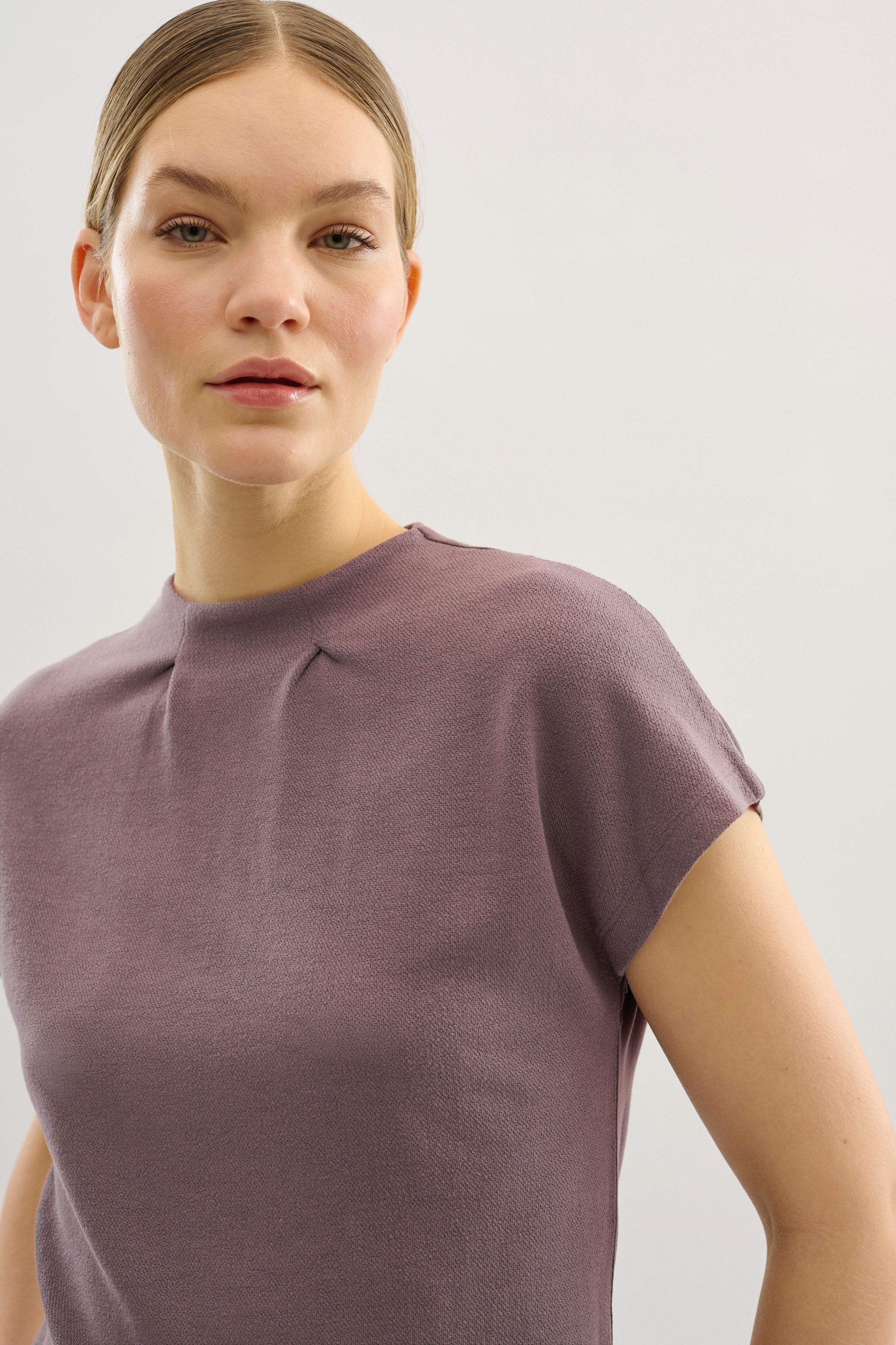 Dandy T-shirt LOOKBOOK FRONT 10102010-183907