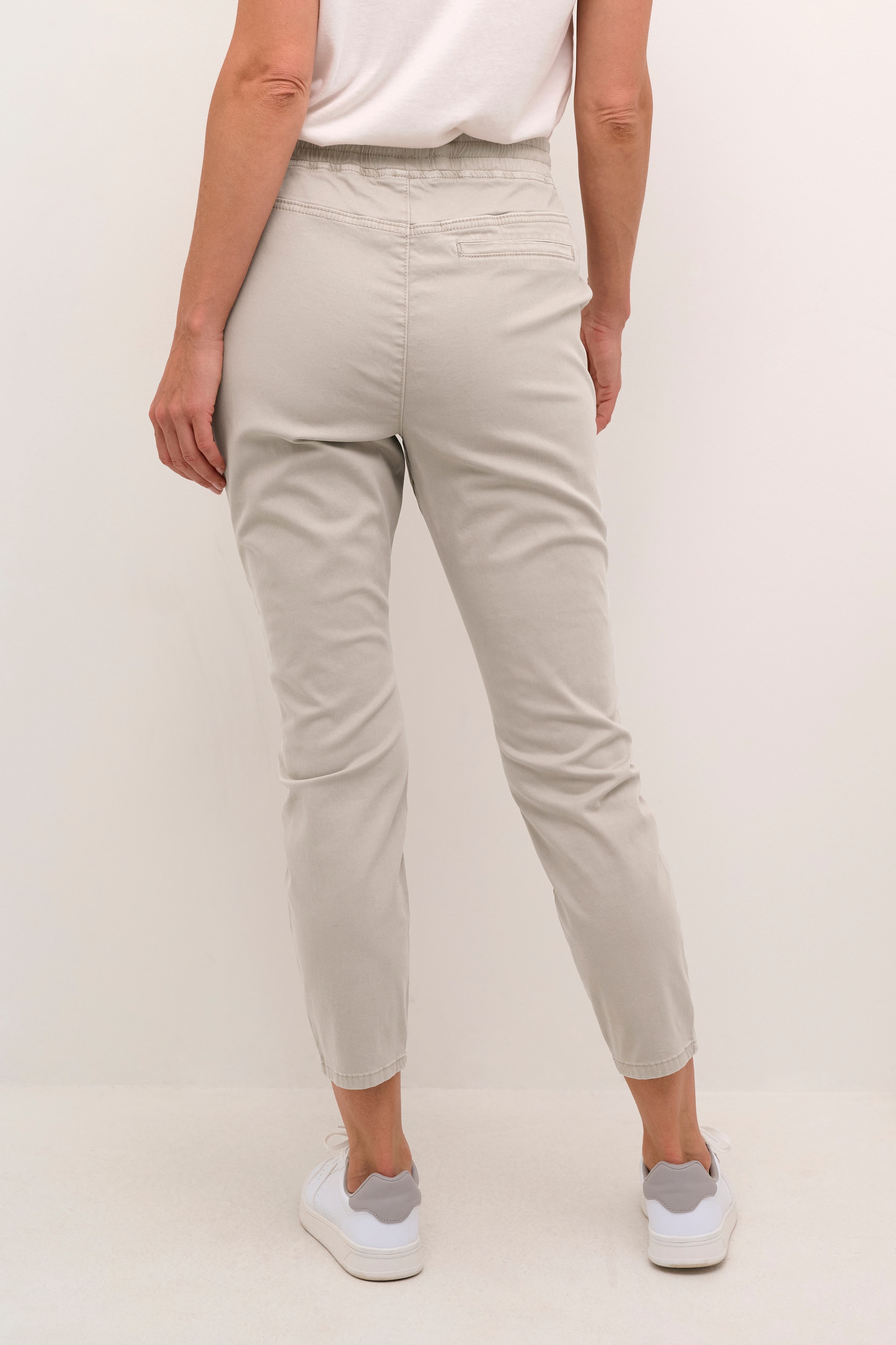 CRDonne Pantalon LOOKBOOK BACK 10613551-161305