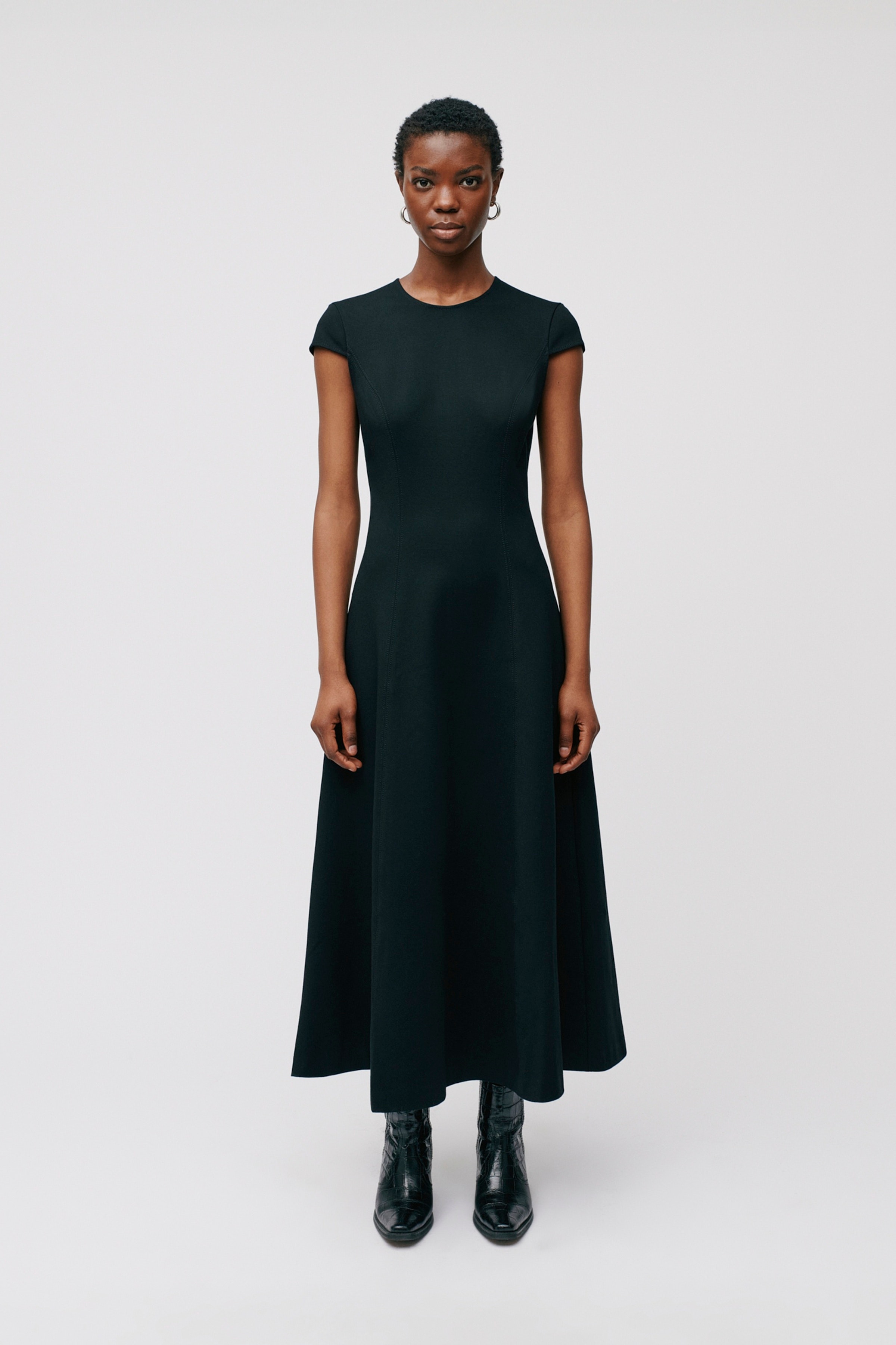 DAFNI Dress LOOKBOOK FRONT 30600411-BK999