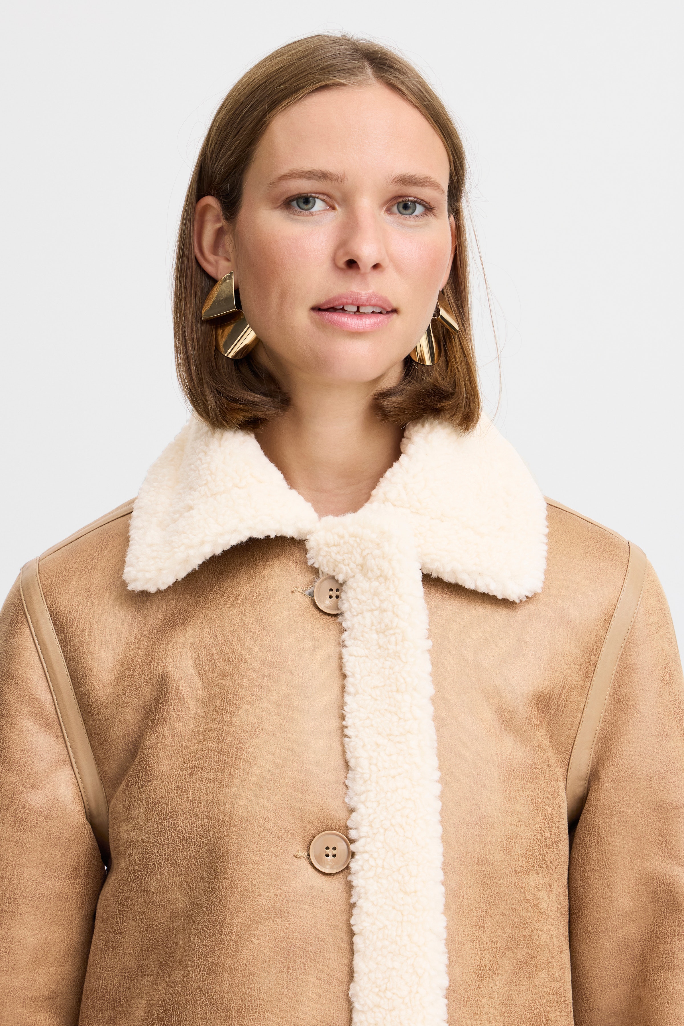 BYASANNE Mantel LOOKBOOK DETAIL 20815127-201687