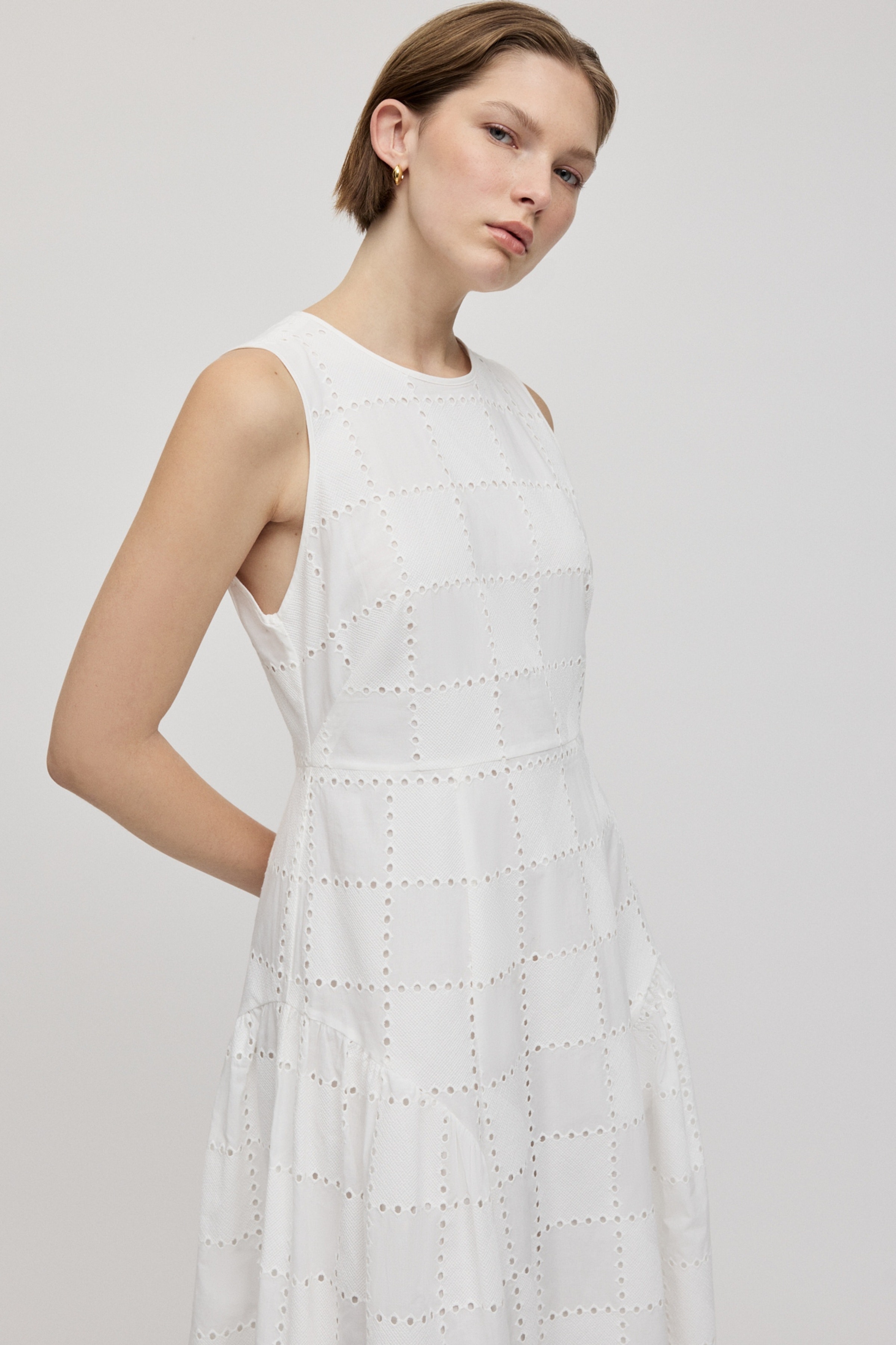 MARCA Dress LOOKBOOK FRONT 30600659-WH010