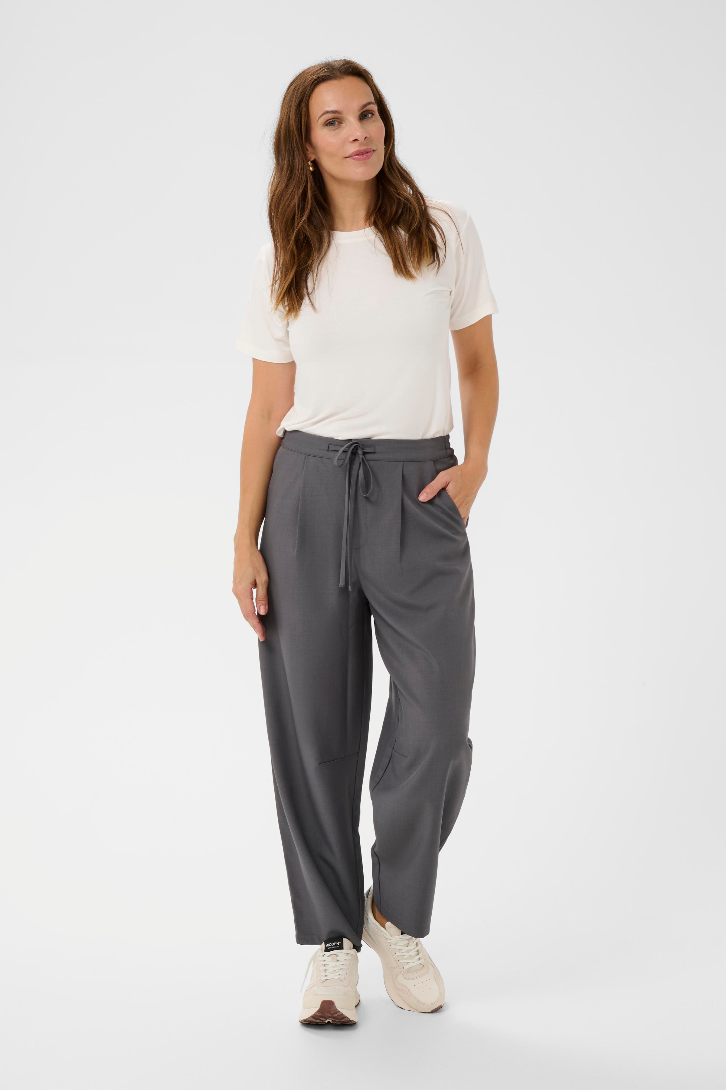 BPbriella Trousers LOOKBOOK FRONT 40200101-109147