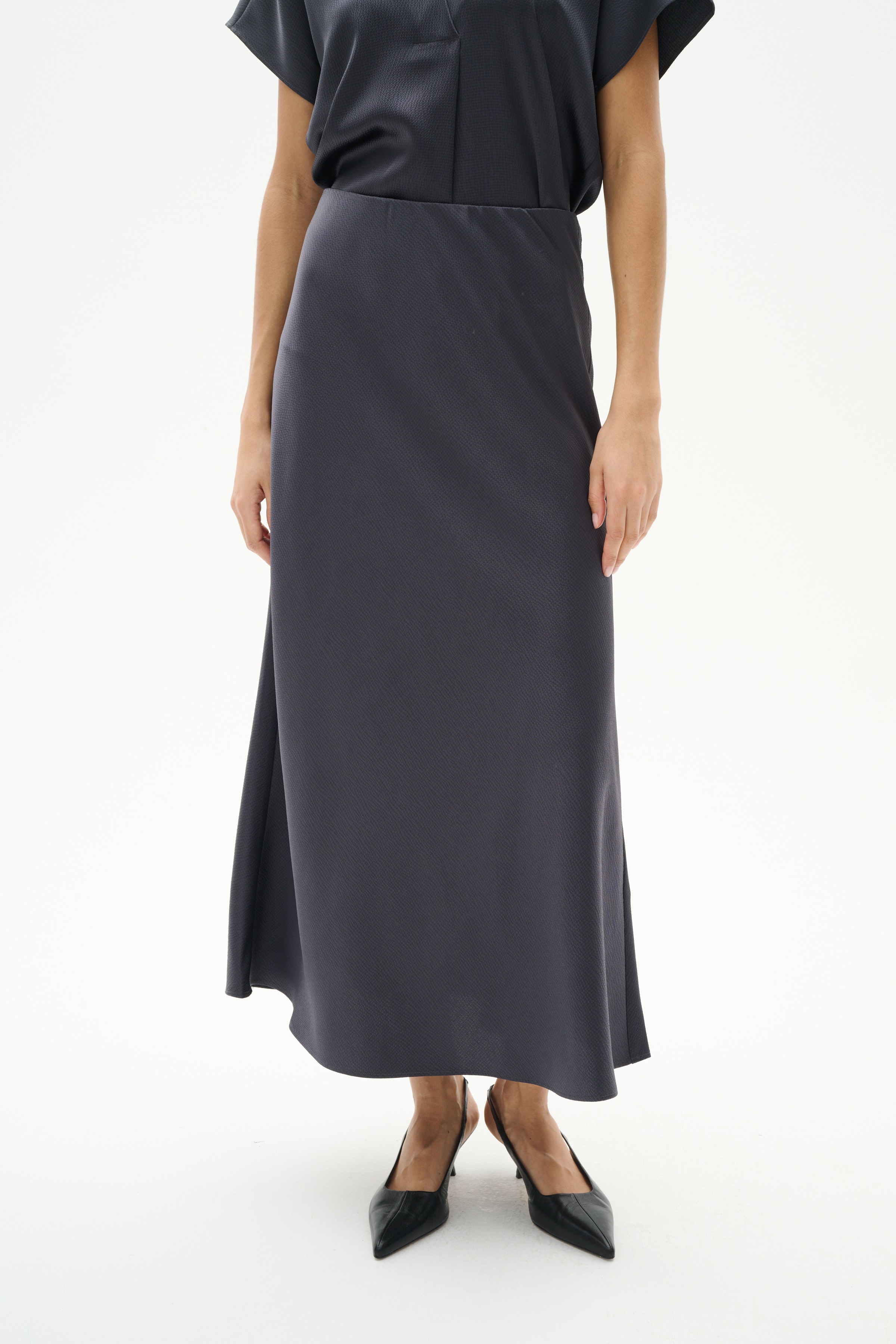 SendraIW Skirt LOOKBOOK FRONT 30110642-193908