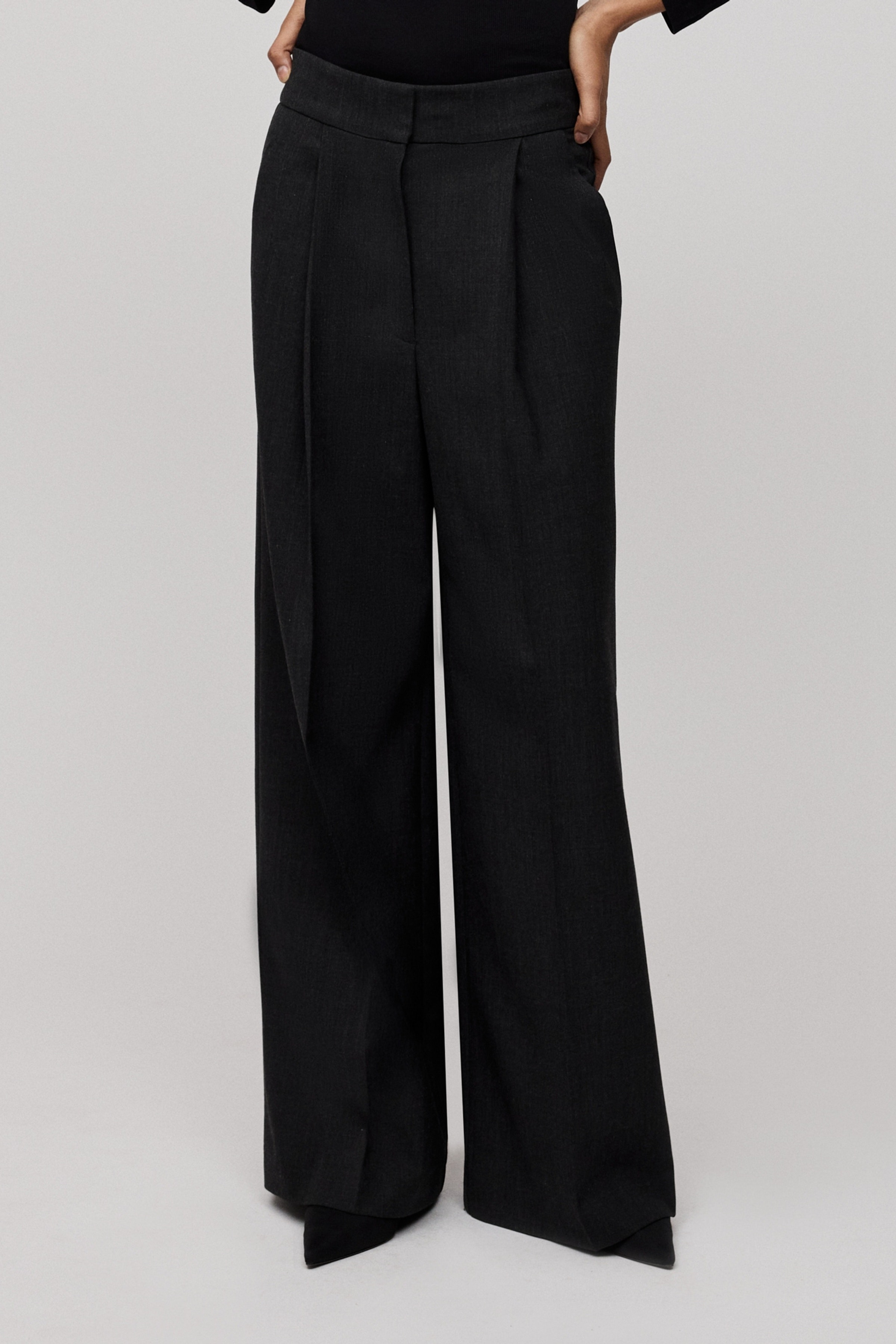 PRESCILLIA SUE Trousers LOOKBOOK FRONT 30600623-GY949