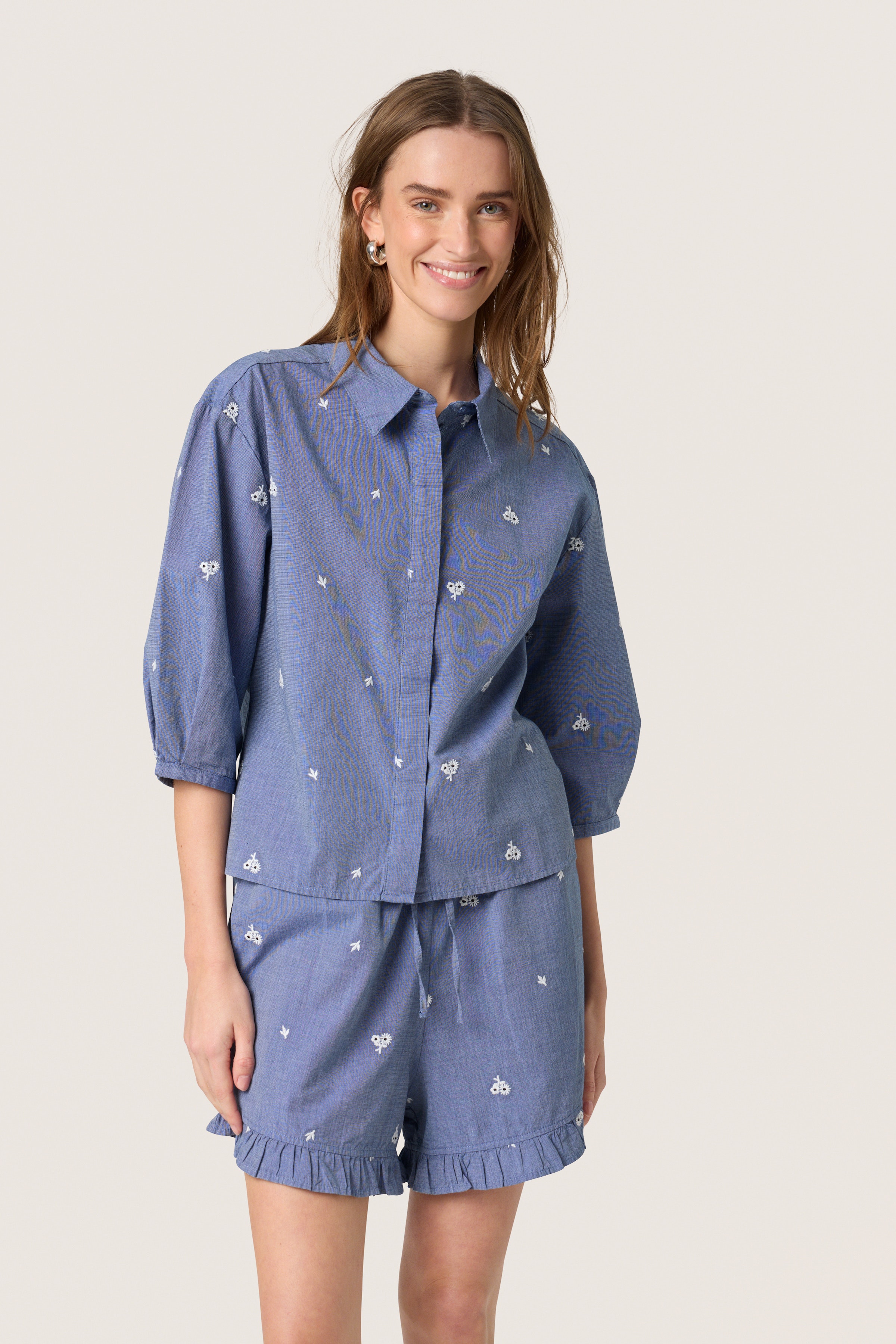 SLElly Skjorte LOOKBOOK FRONT 30408243-301130