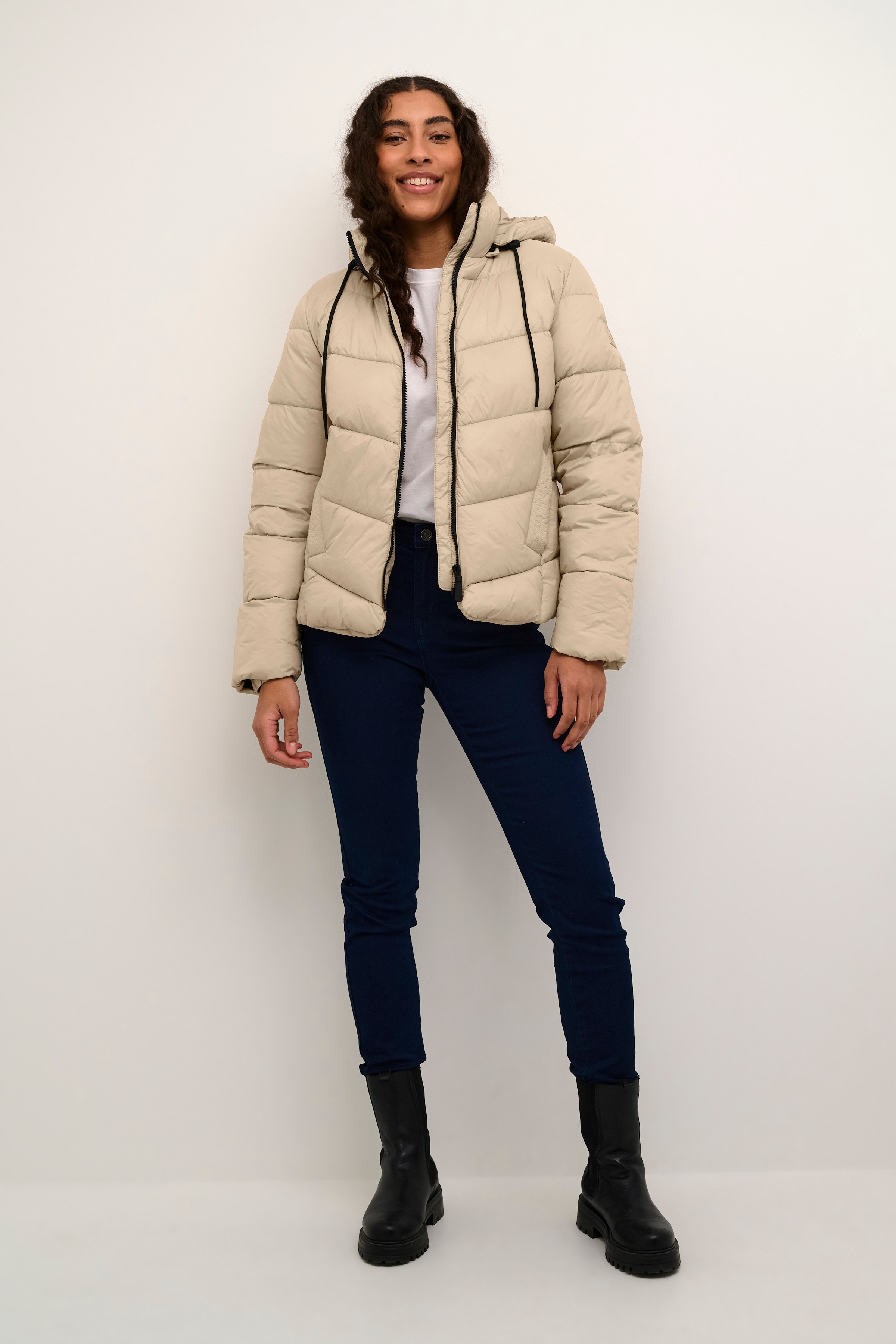 KAsusanne Jacket LOOKBOOK FRONT 10508811-151305