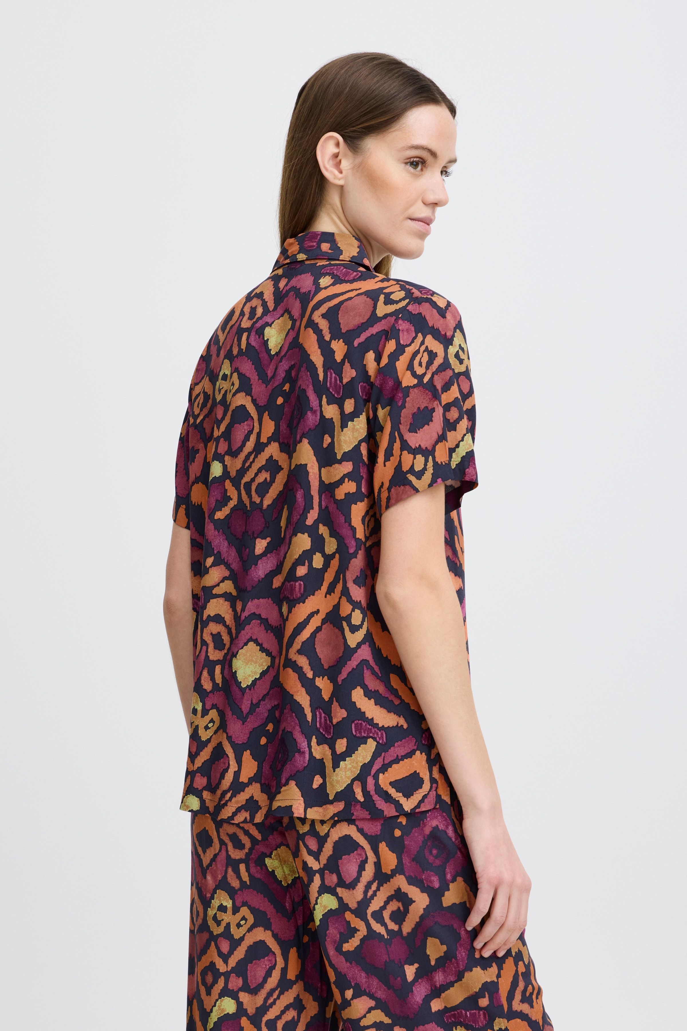 BYMMJOELLA Hemd LOOKBOOK BACK 20814527-202953