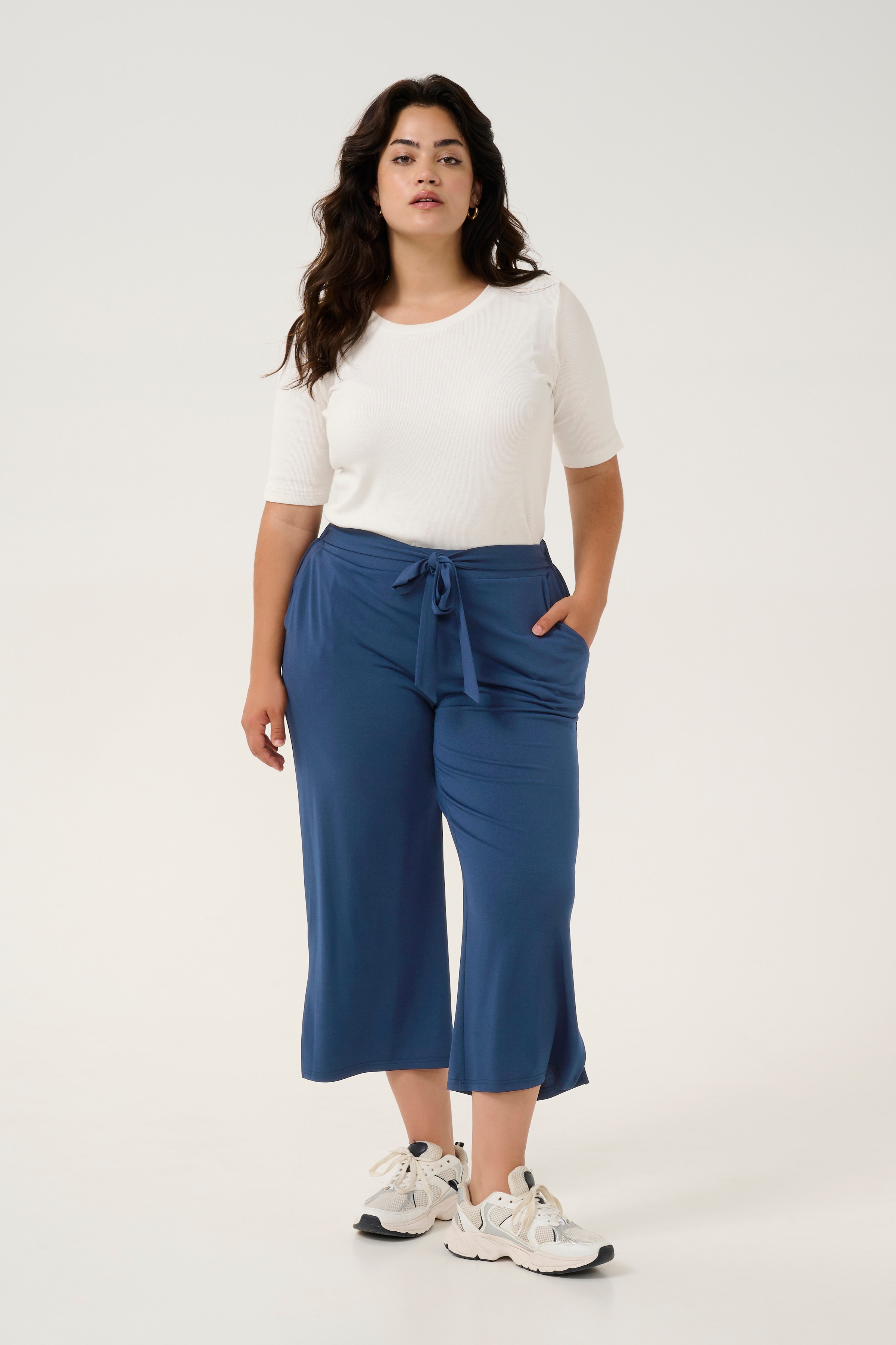 KCmello Trousers LOOKBOOK FRONT 10580503-194020