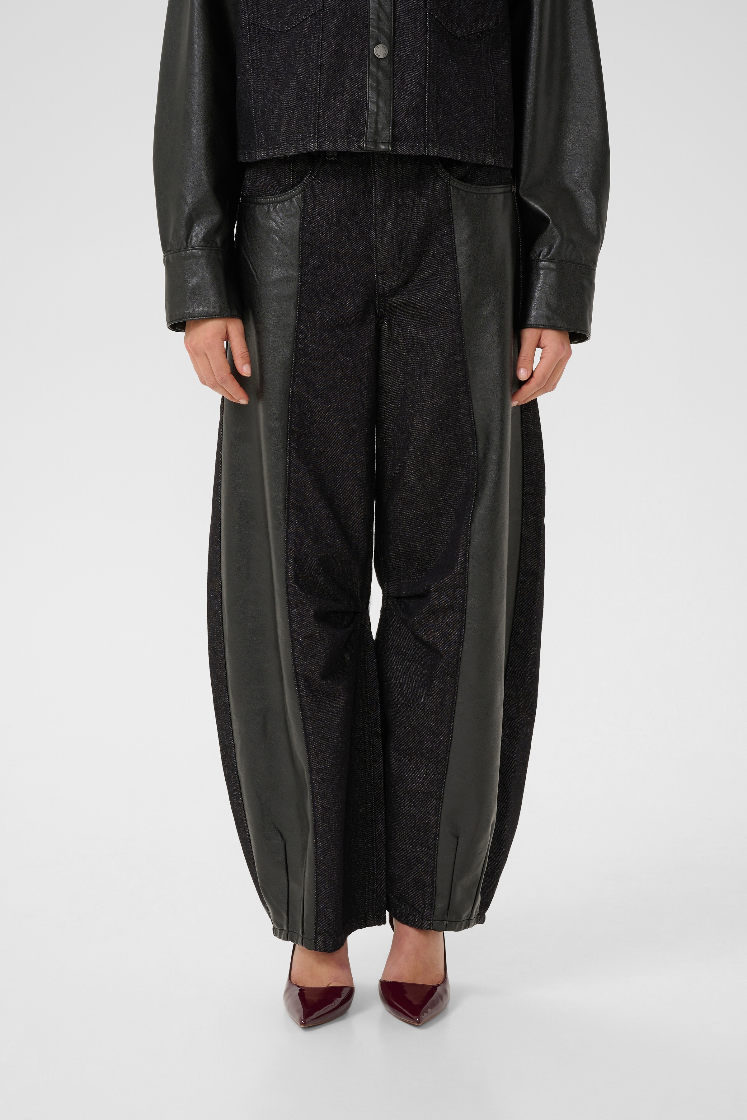 GZjunia Barrel jeans LOOKBOOK FRONT 10910571-100017