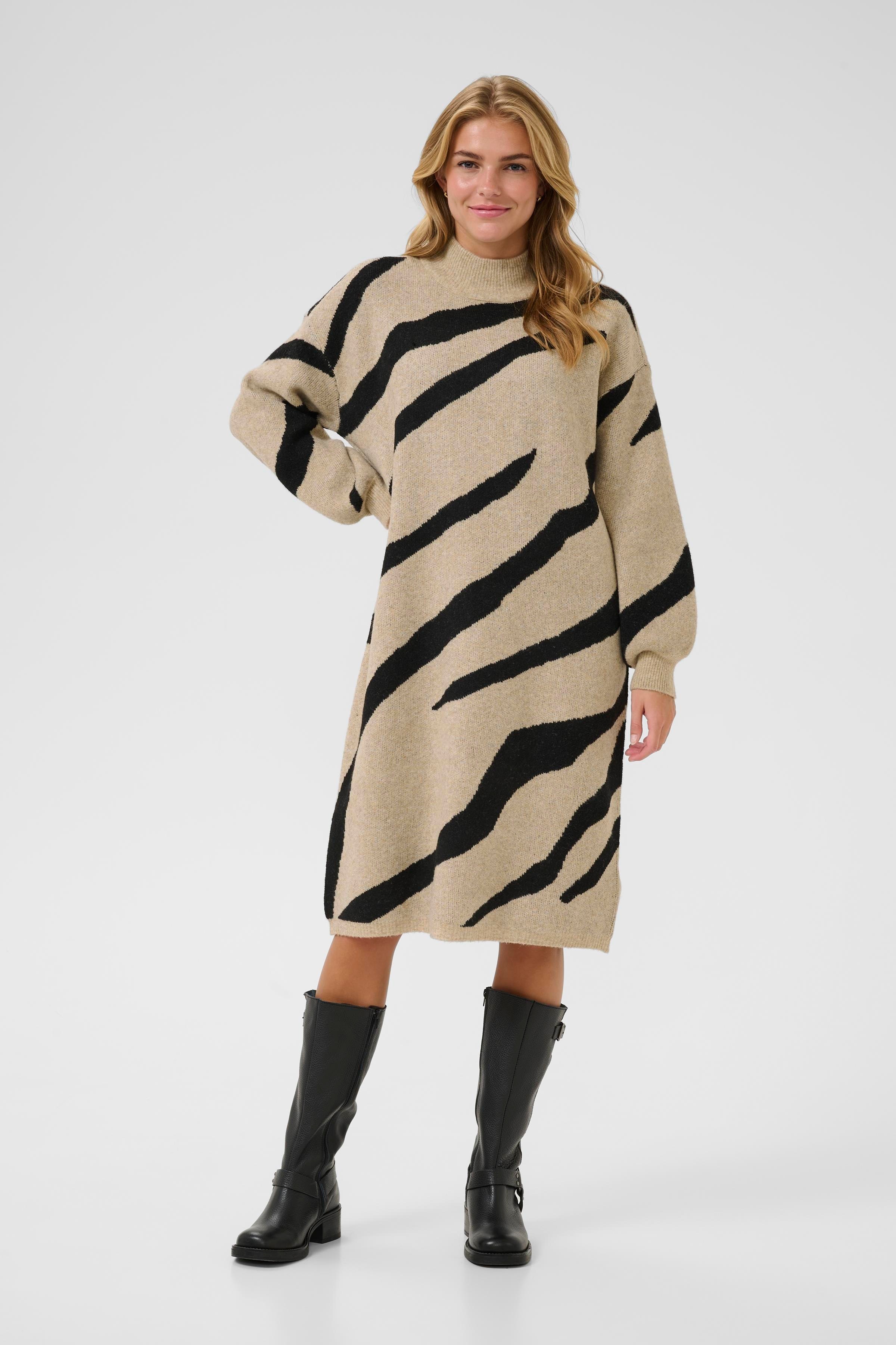 KAwilma Jurk LOOKBOOK FRONT 10511321-109016