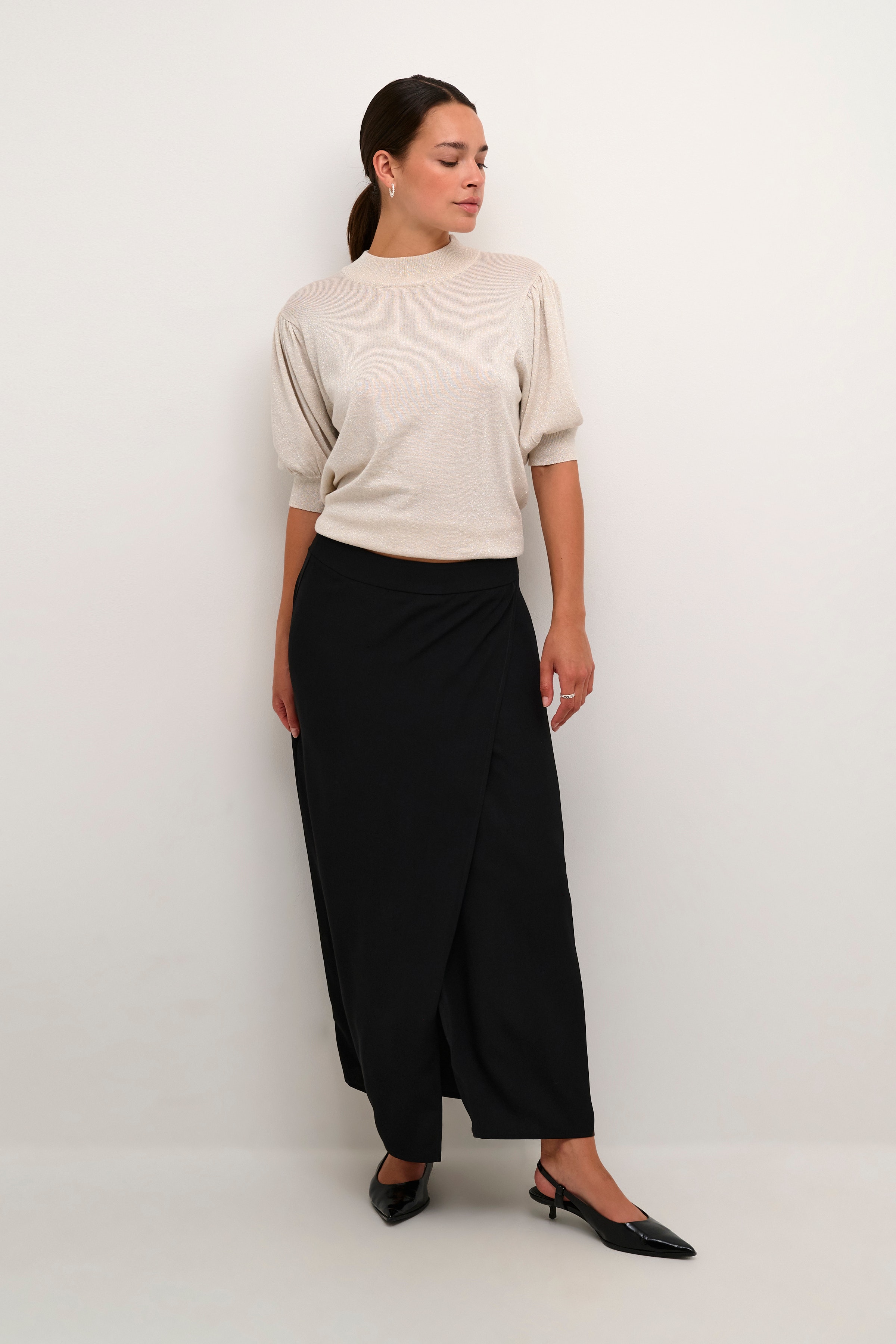 KAillis Skirt LOOKBOOK FRONT 10509151-100121