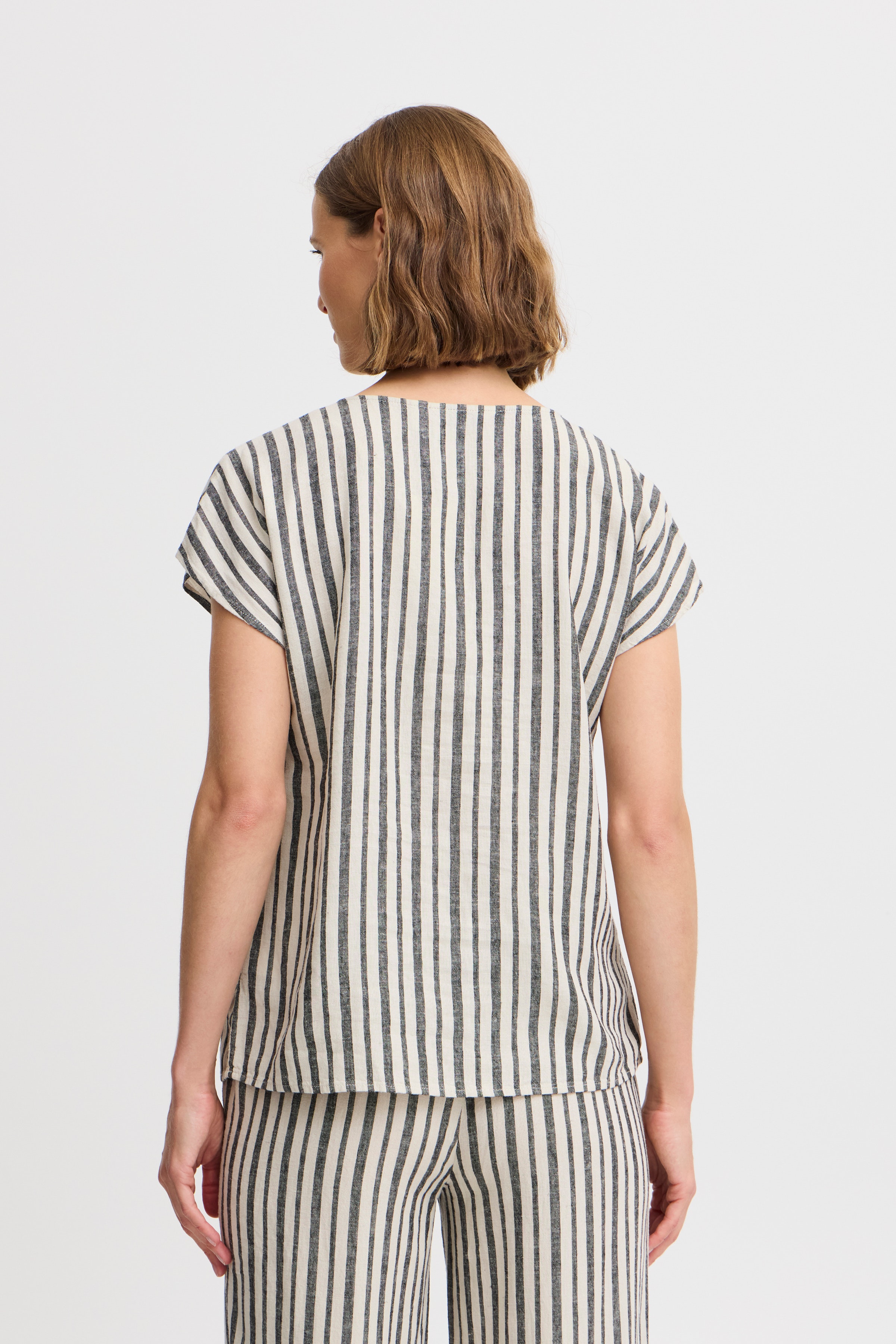 BYFALAKKA Blus LOOKBOOK BACK 20814567-204794