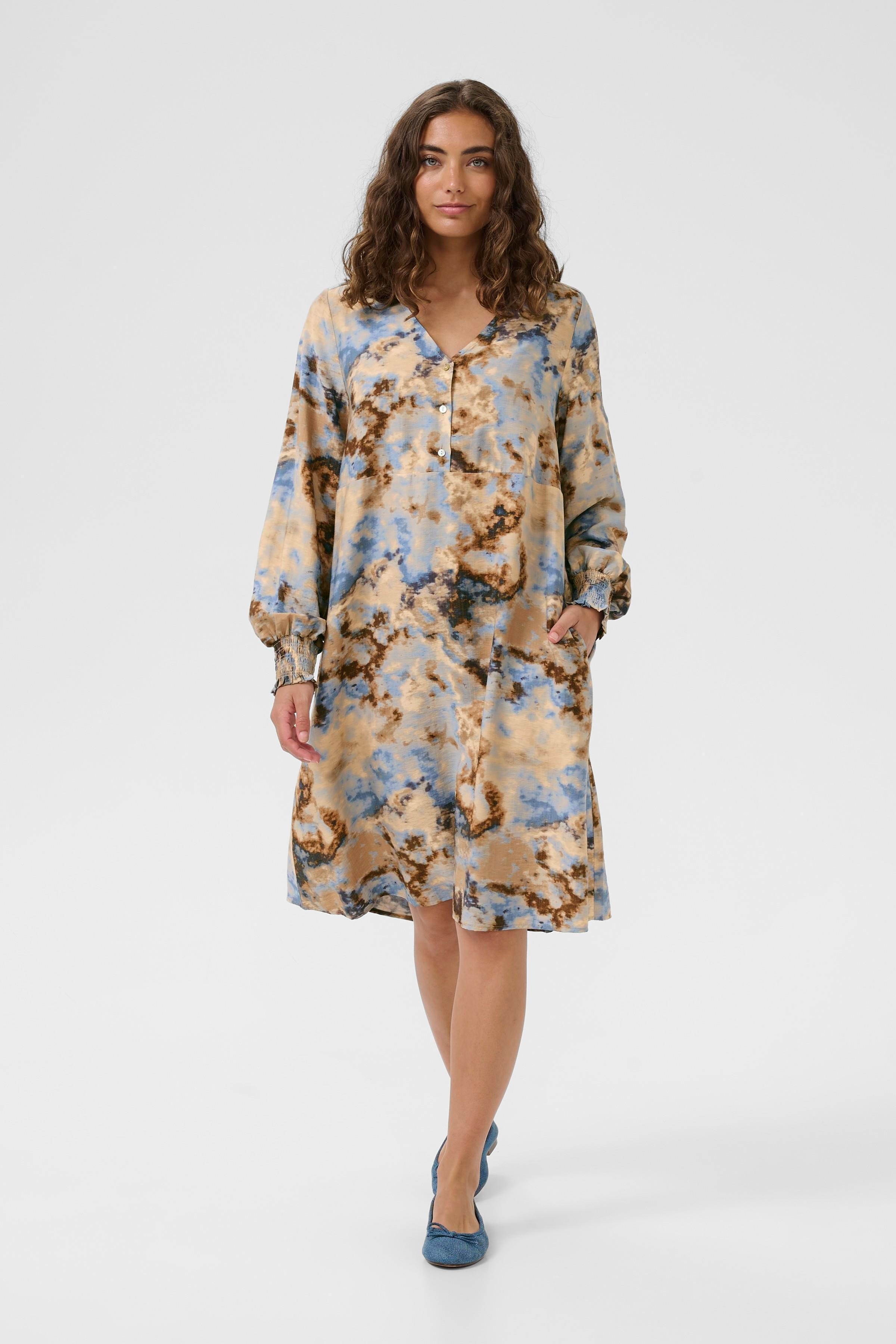 CUhizzy Jurk LOOKBOOK FRONT 50112850-109090