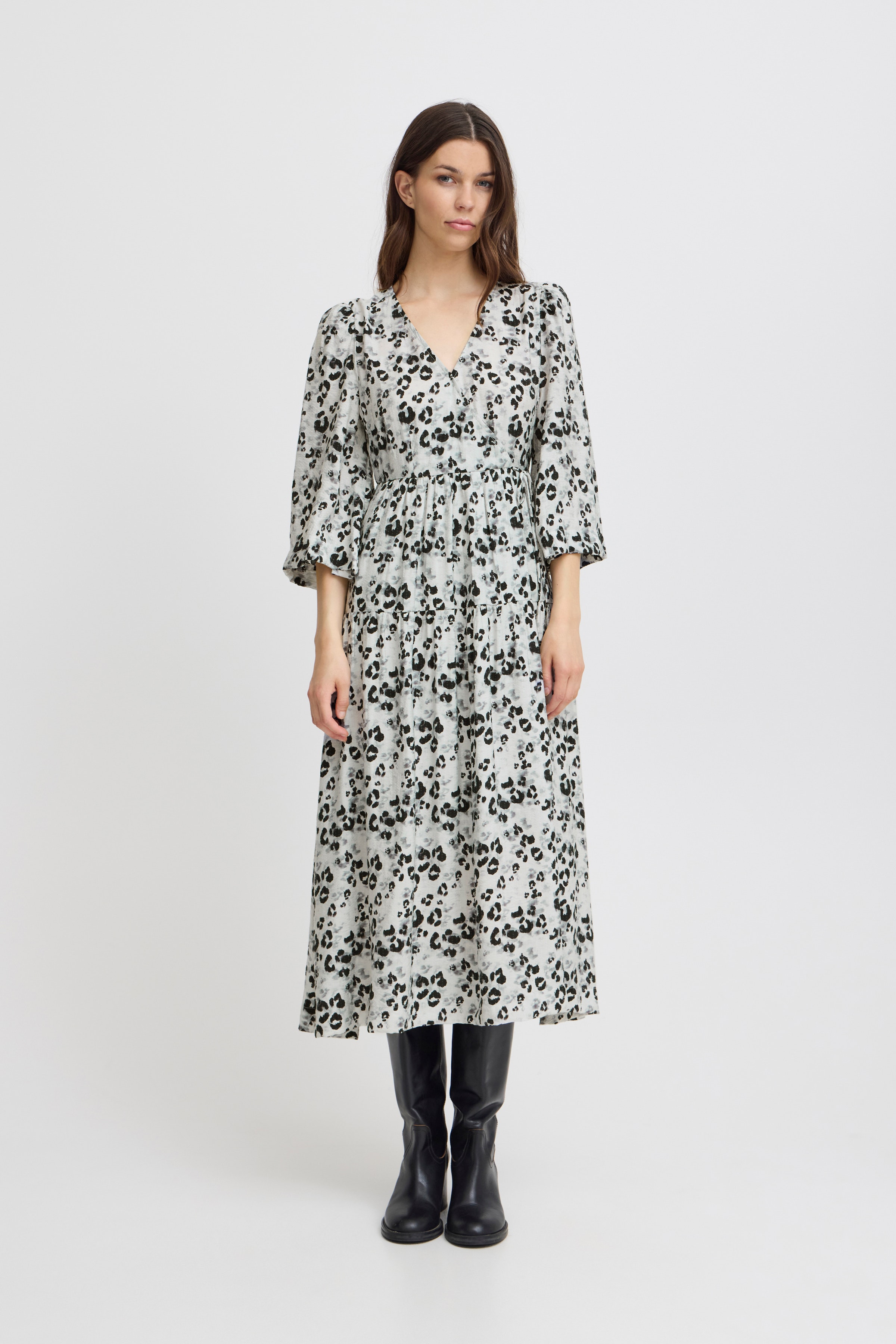 IHVALOR Robe LOOKBOOK FRONT 20121860-203676