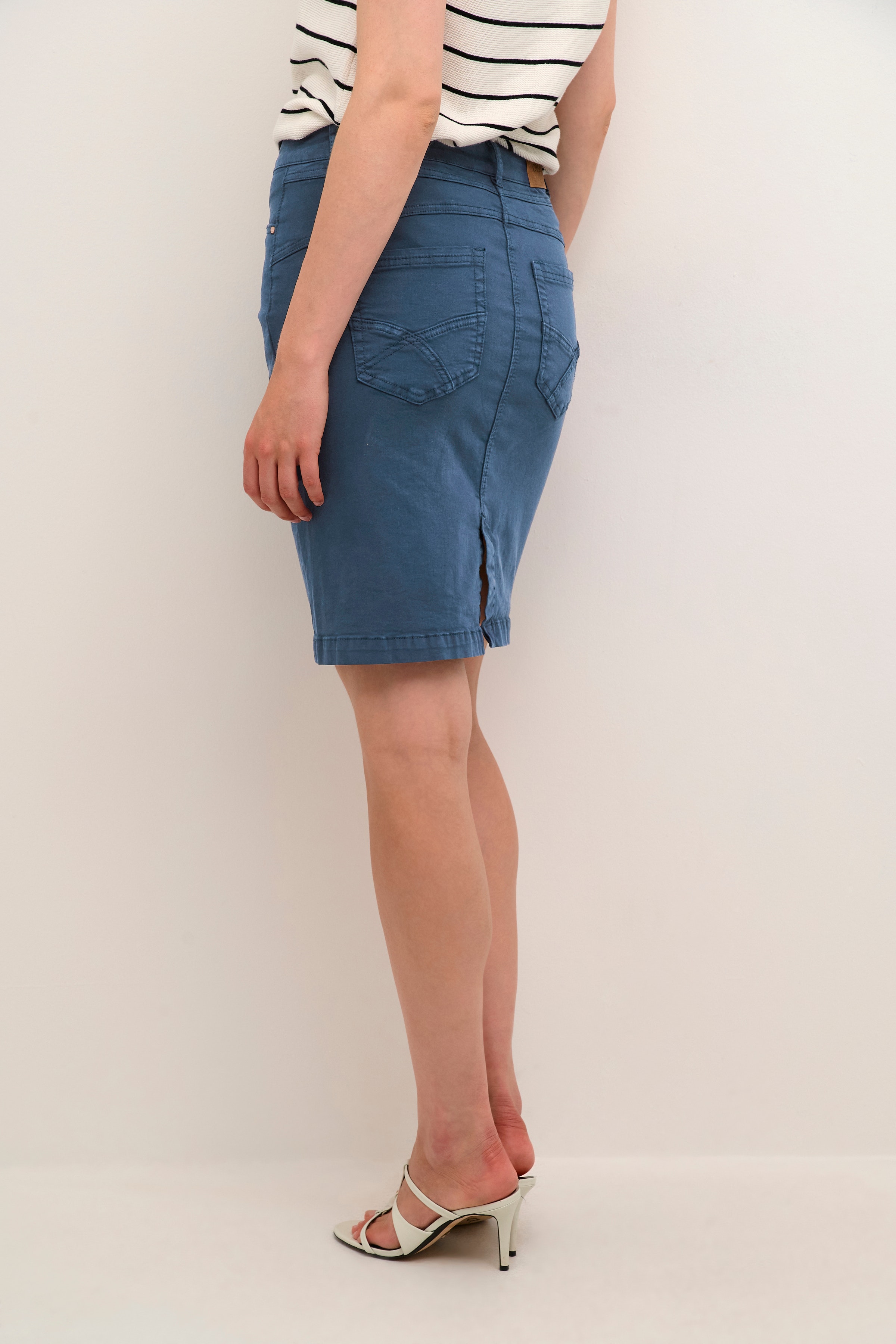 CRAnn Skirt LOOKBOOK BACK 10612273-194024