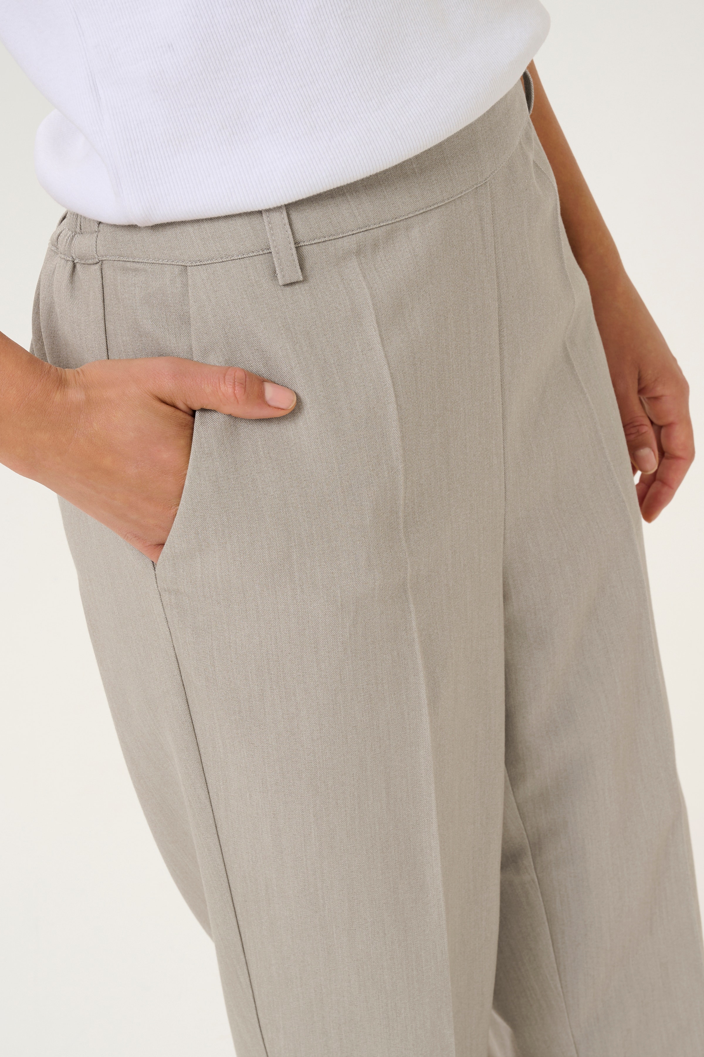 KAsakura Trousers LOOKBOOK DETAIL 10506127-1702051