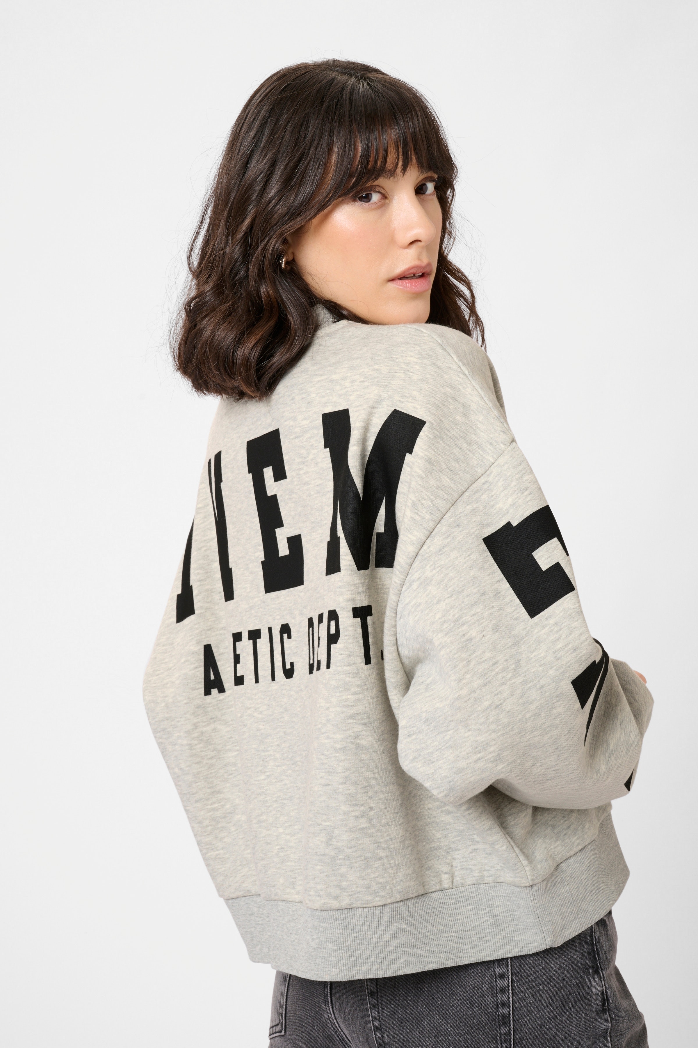 KAlise Sweatshirt LOOKBOOK DETAIL 10510868-100123