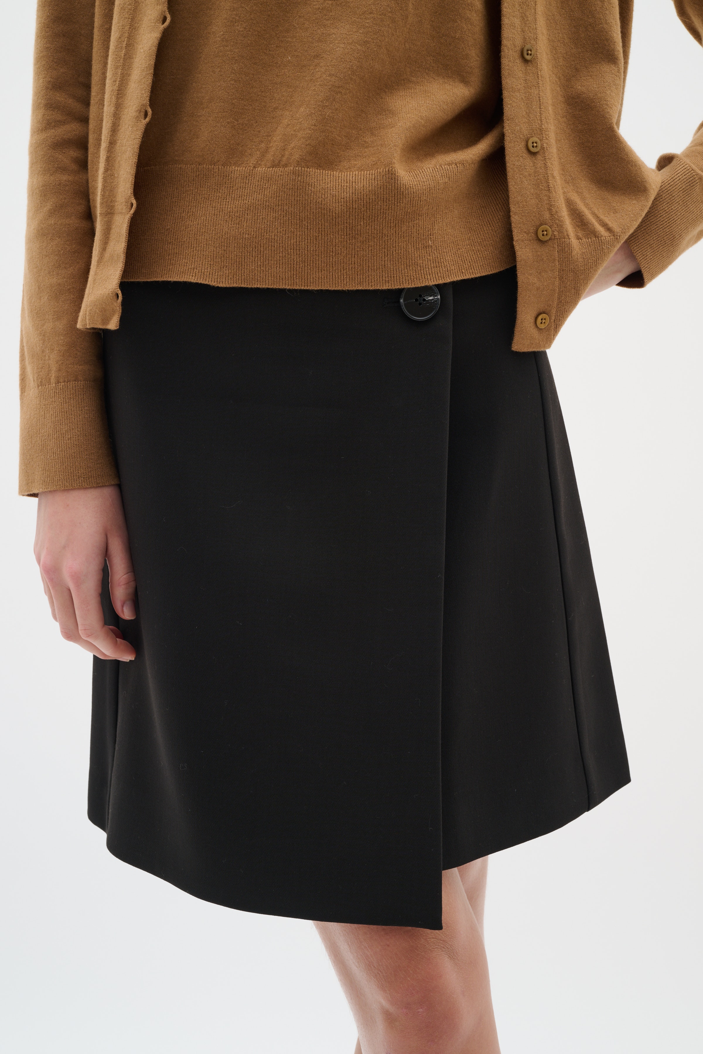 BryelleIW LOOKBOOK FRONT 30110994-194008