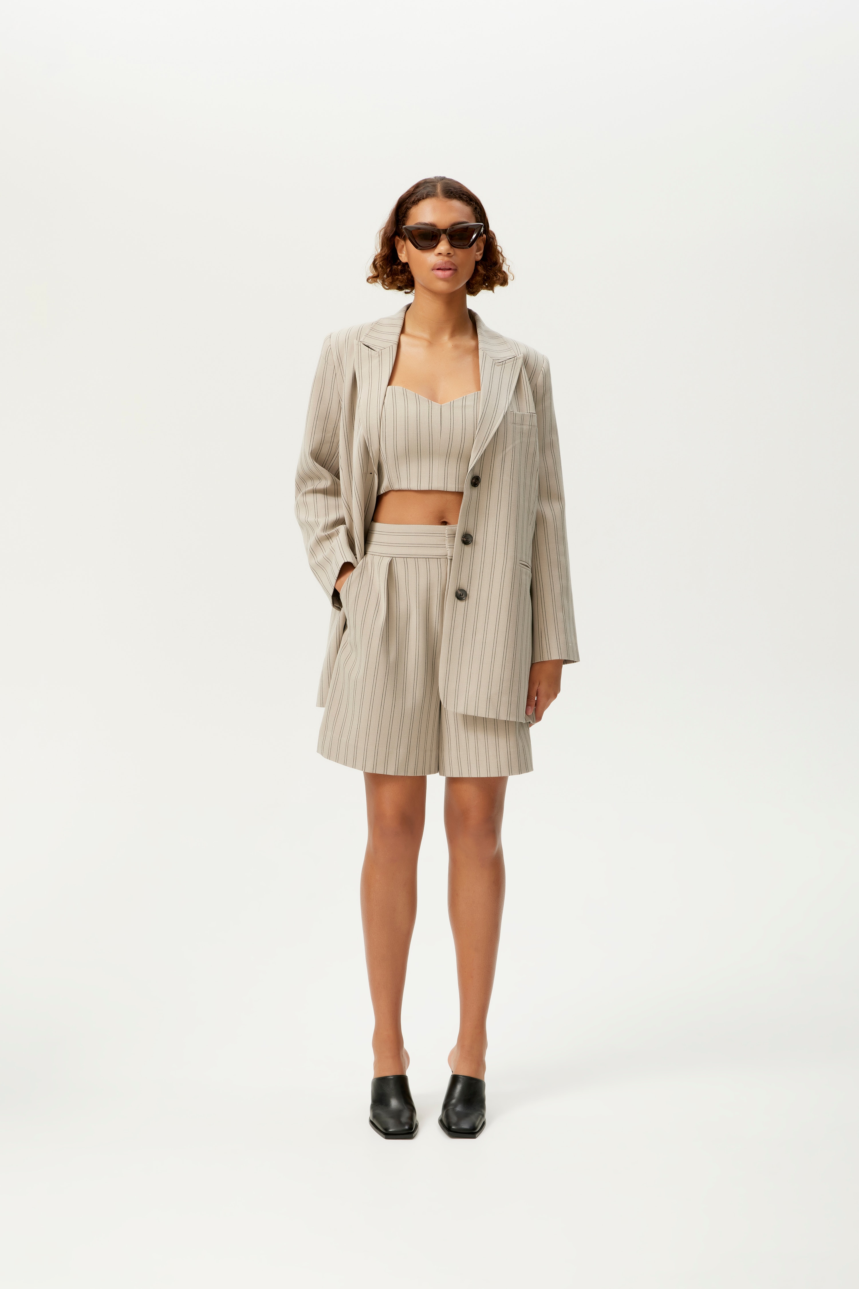 BlairGZ Shorts LOOKBOOK FRONT 10906142-102849