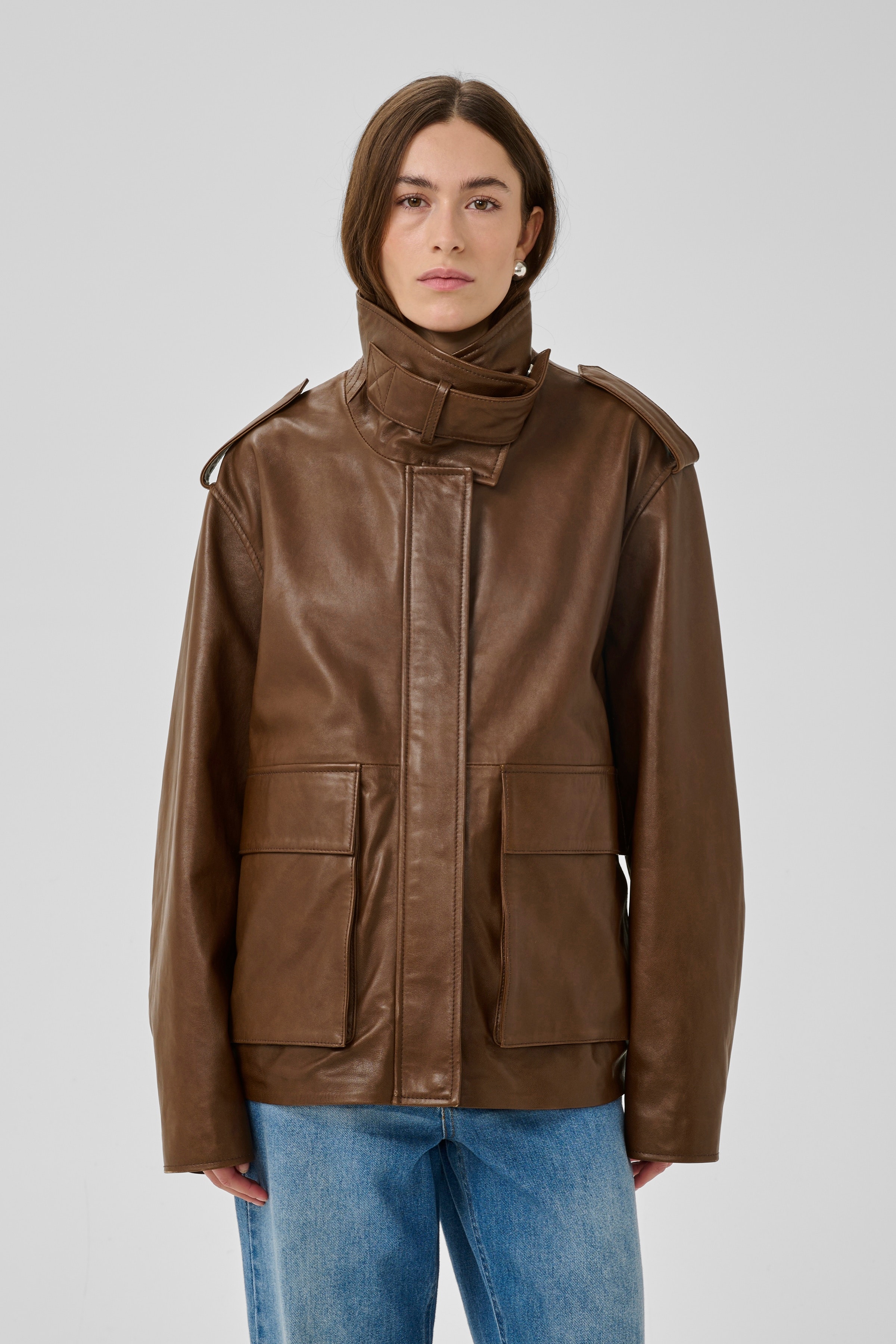 MWDina Casual Jacke LOOKBOOK FRONT 10705530-109345