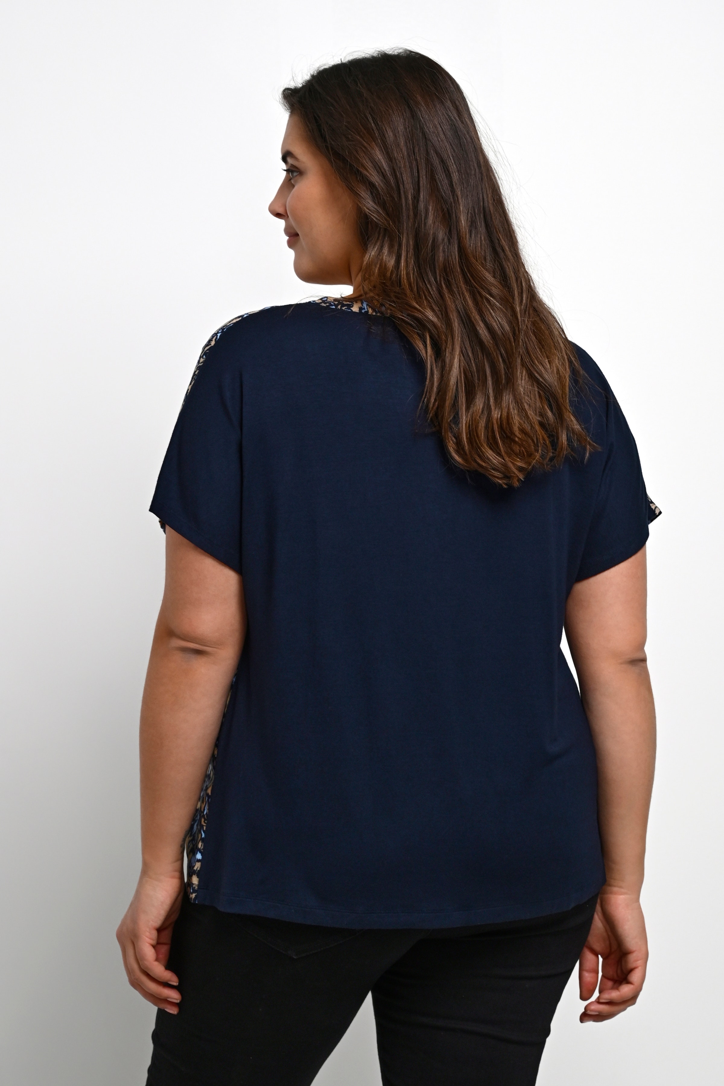 KCmatina Top LOOKBOOK BACK 10580866-102643