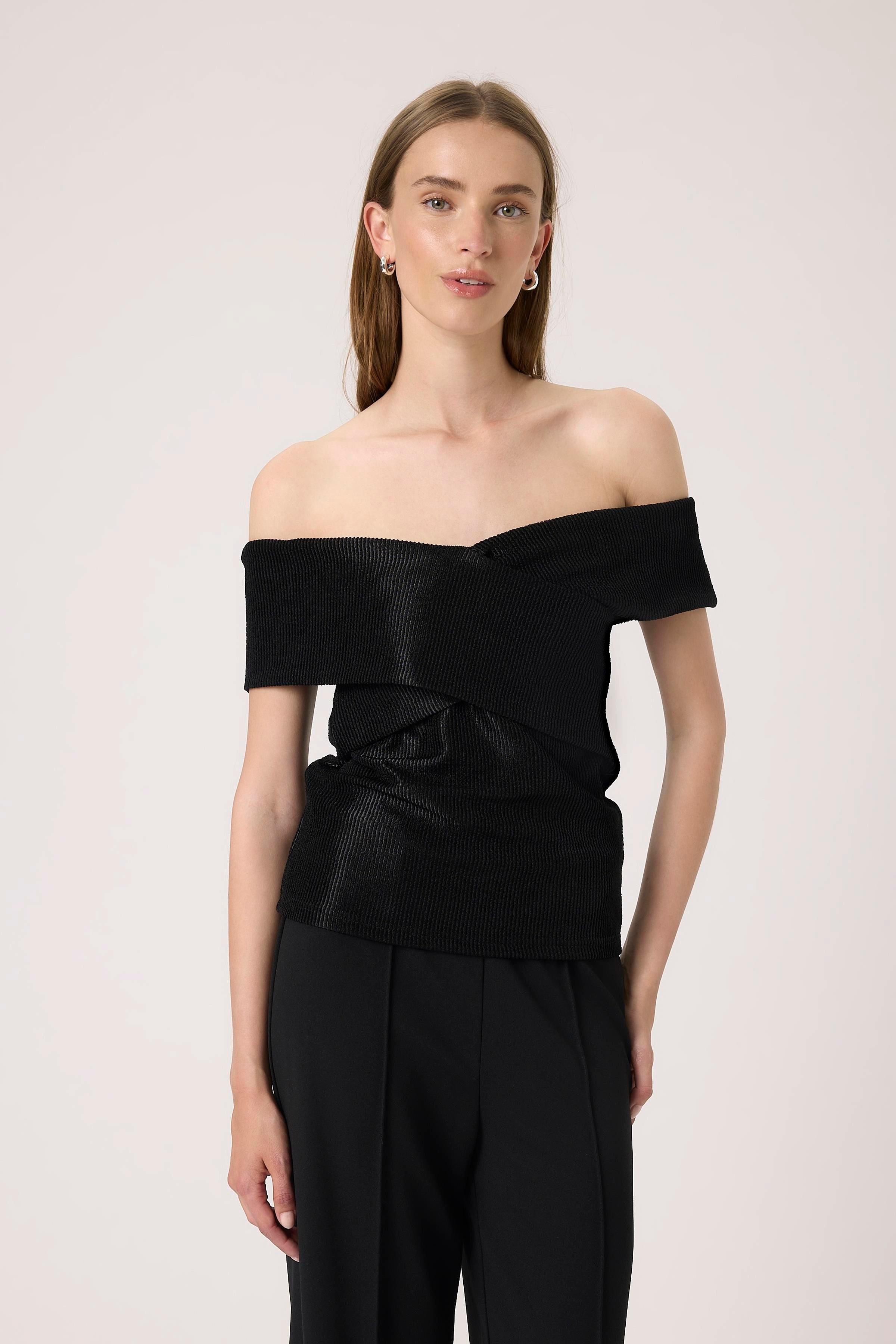 SLElspeth Top LOOKBOOK FRONT 30408789-194008