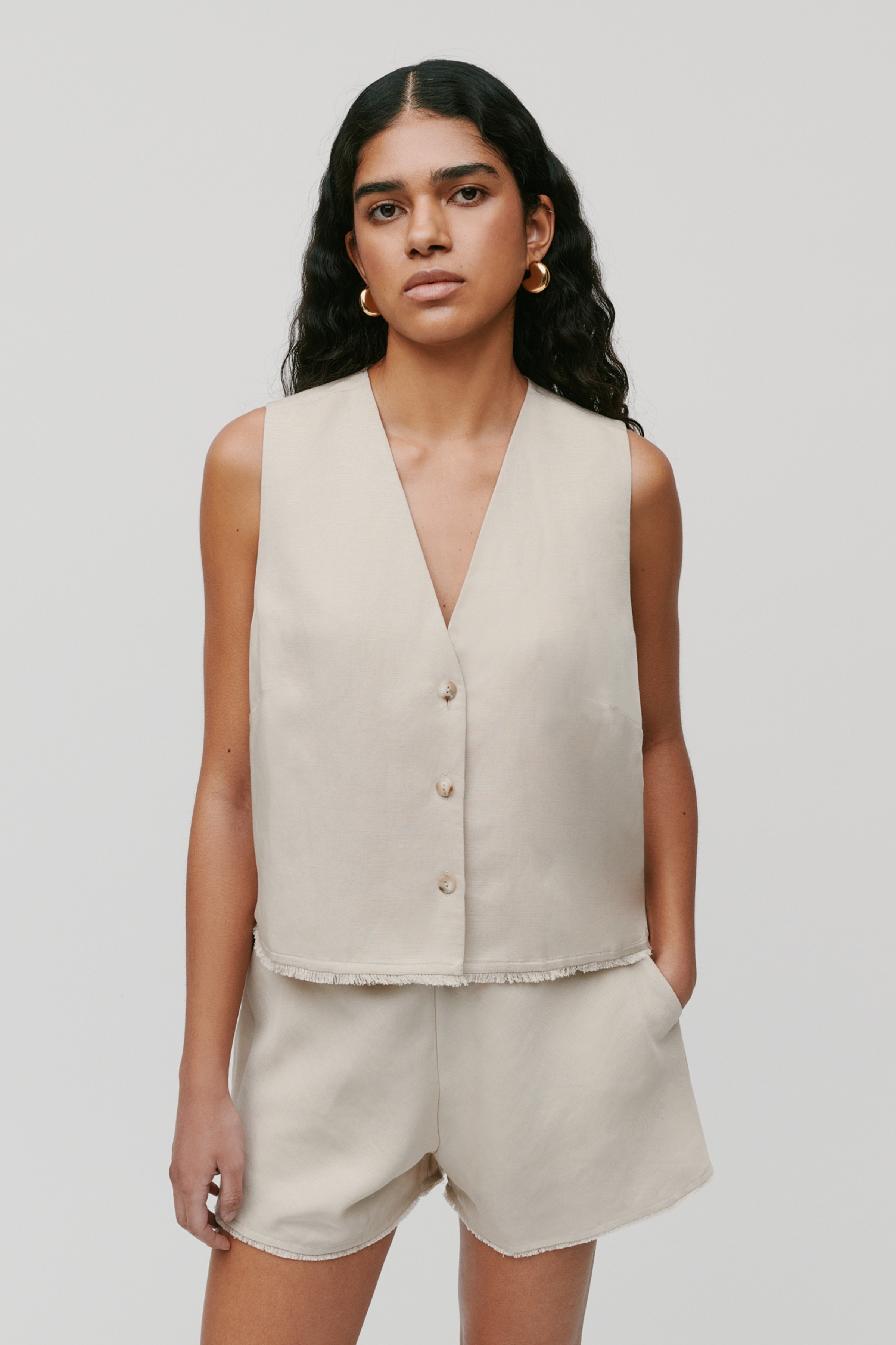 TALA Bluse LOOKBOOK FRONT 30600485-BE396