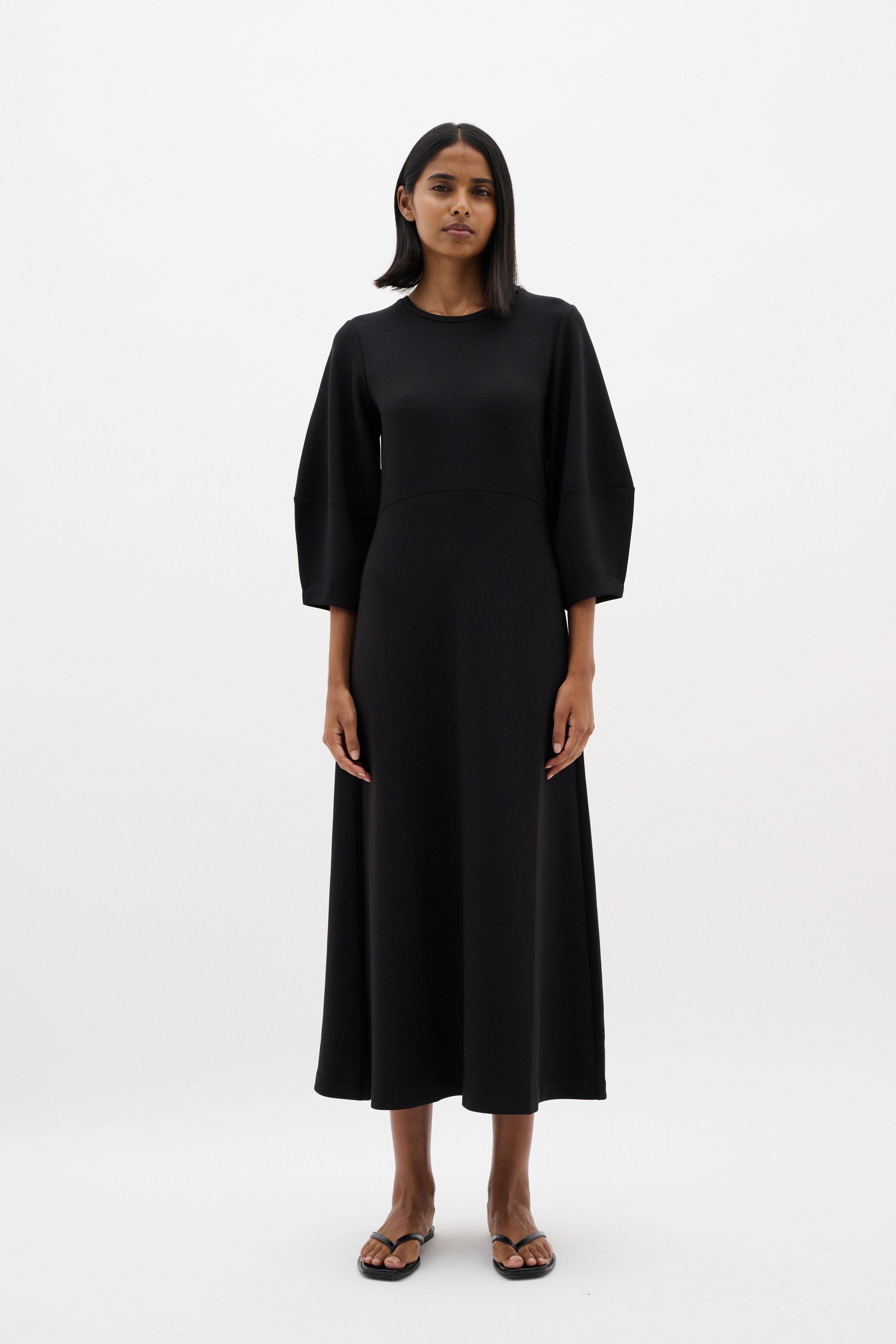 PariIW Dress LOOKBOOK FRONT 30110590-194008