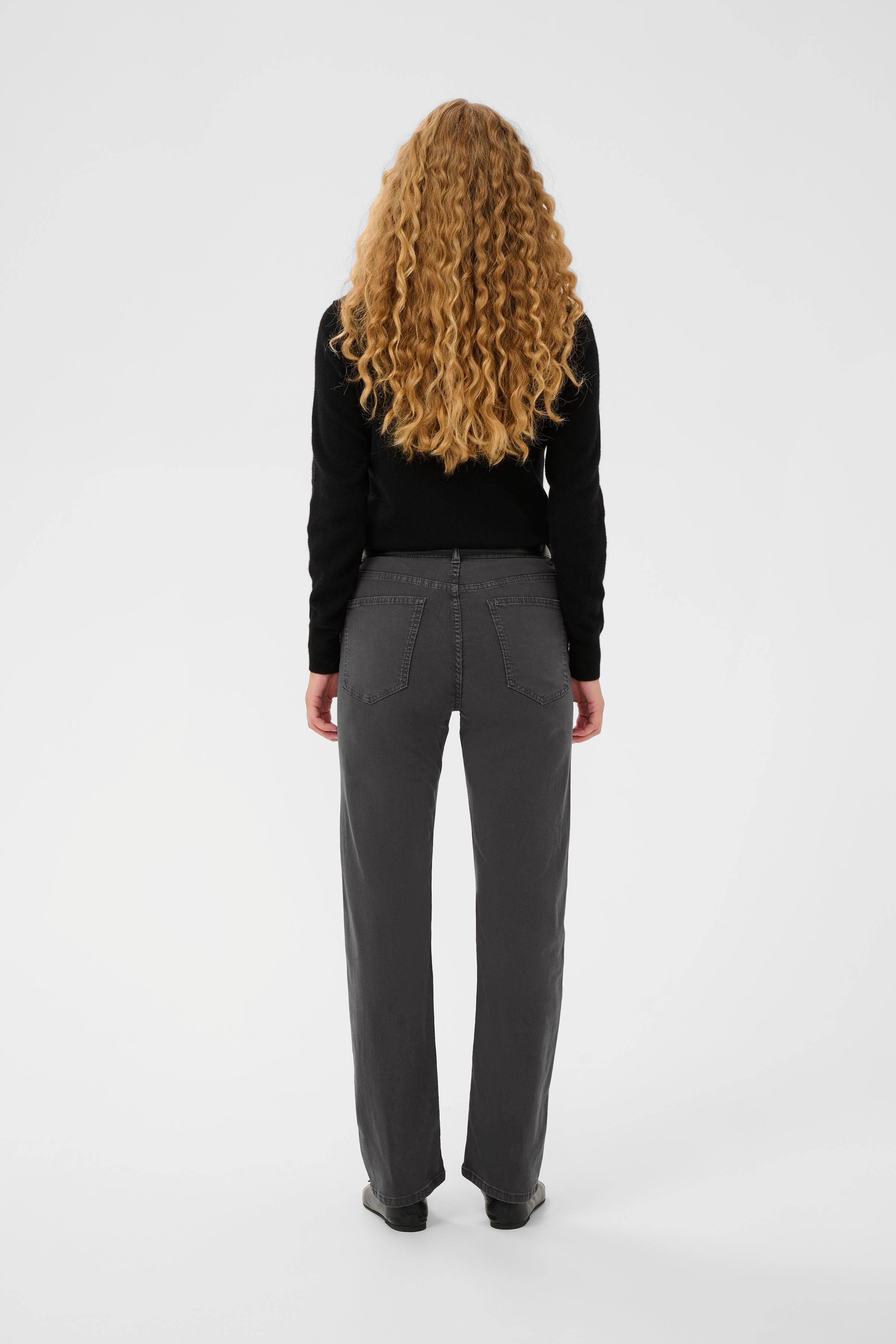 CARLINAIW Jeans LOOKBOOK BACK 30112311-190205