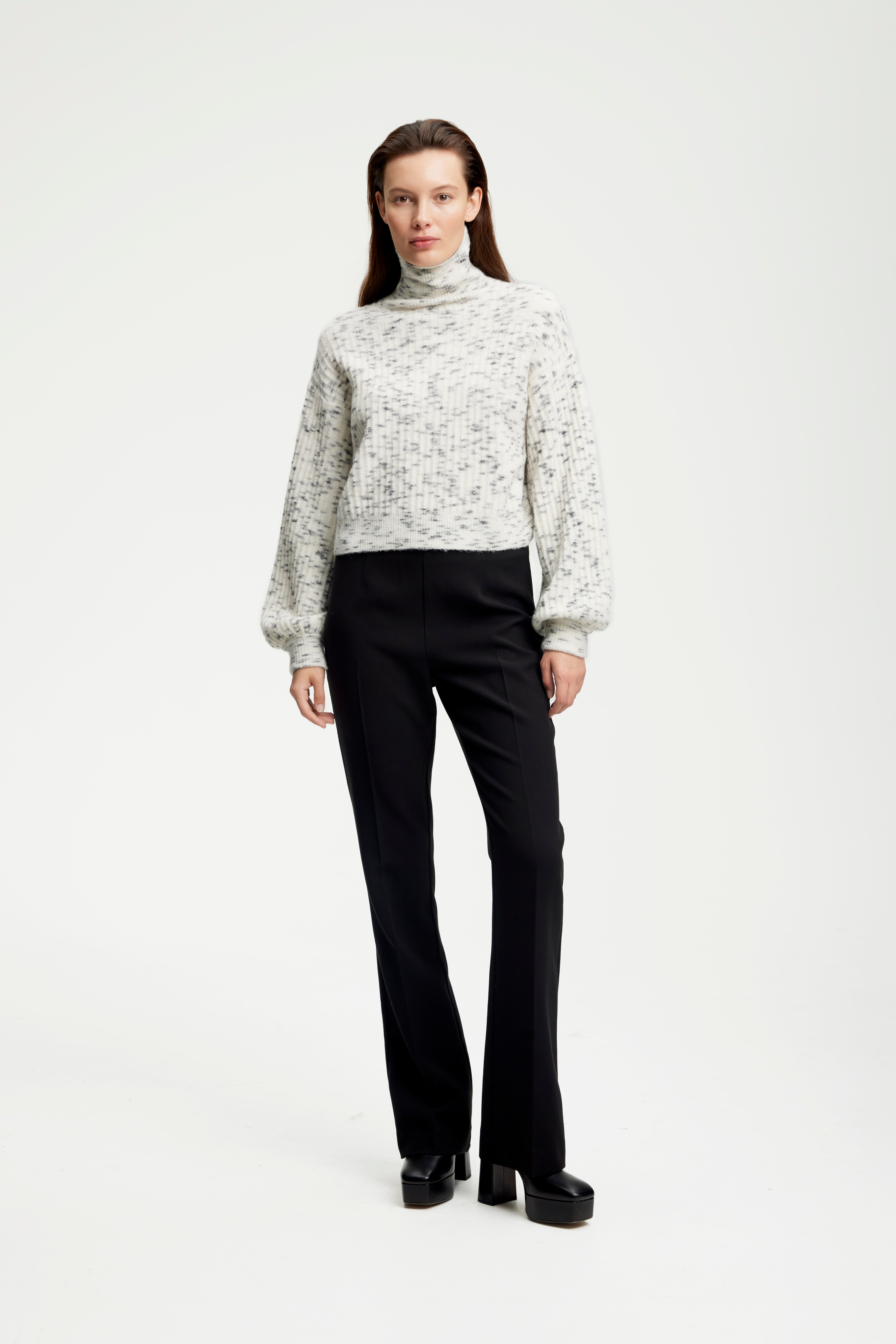 ValaGZ Leggings LOOKBOOK FRONT 10906824-100017