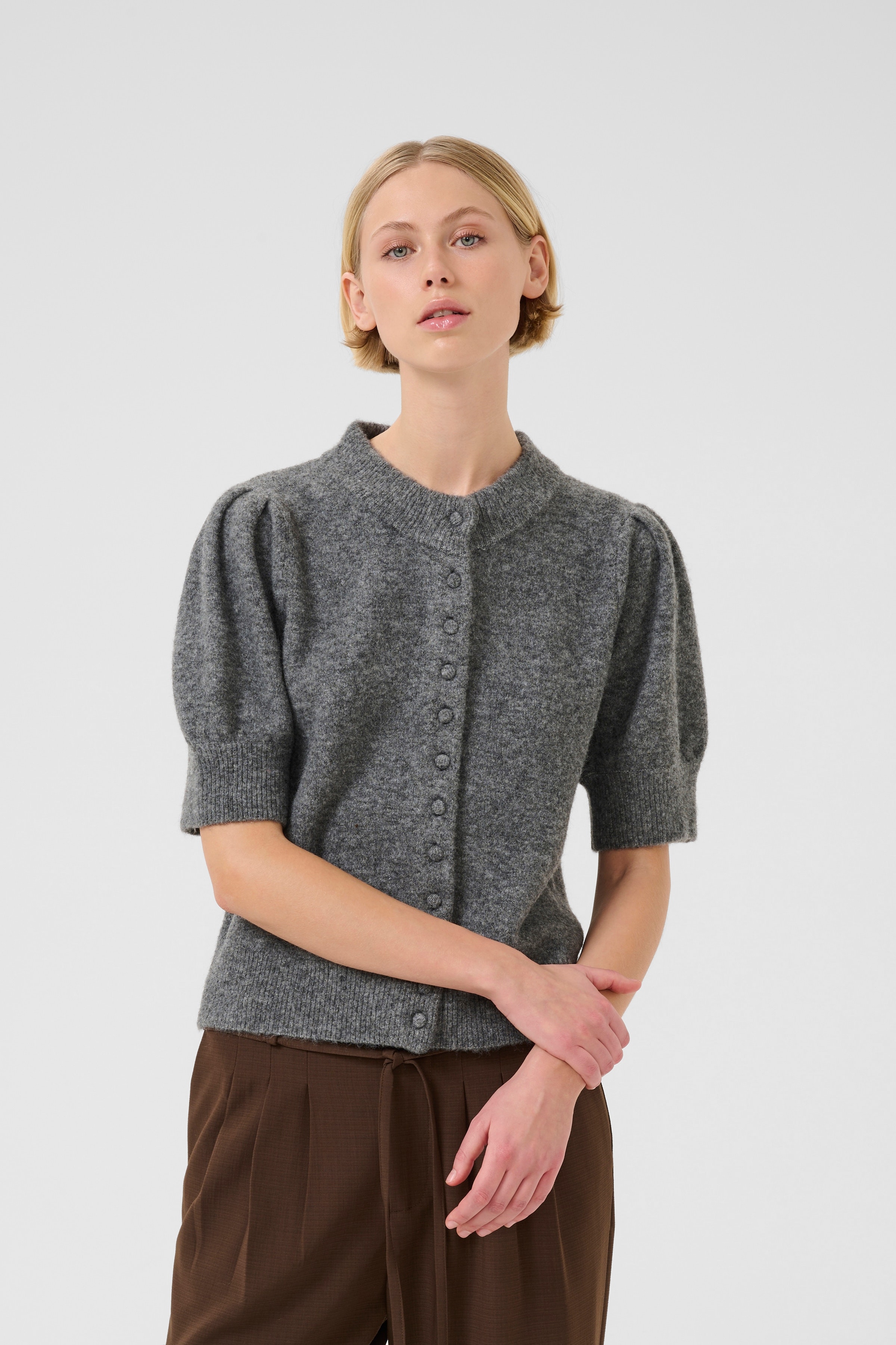 KBBrona Cardigan LOOKBOOK FRONT 10105684-103702