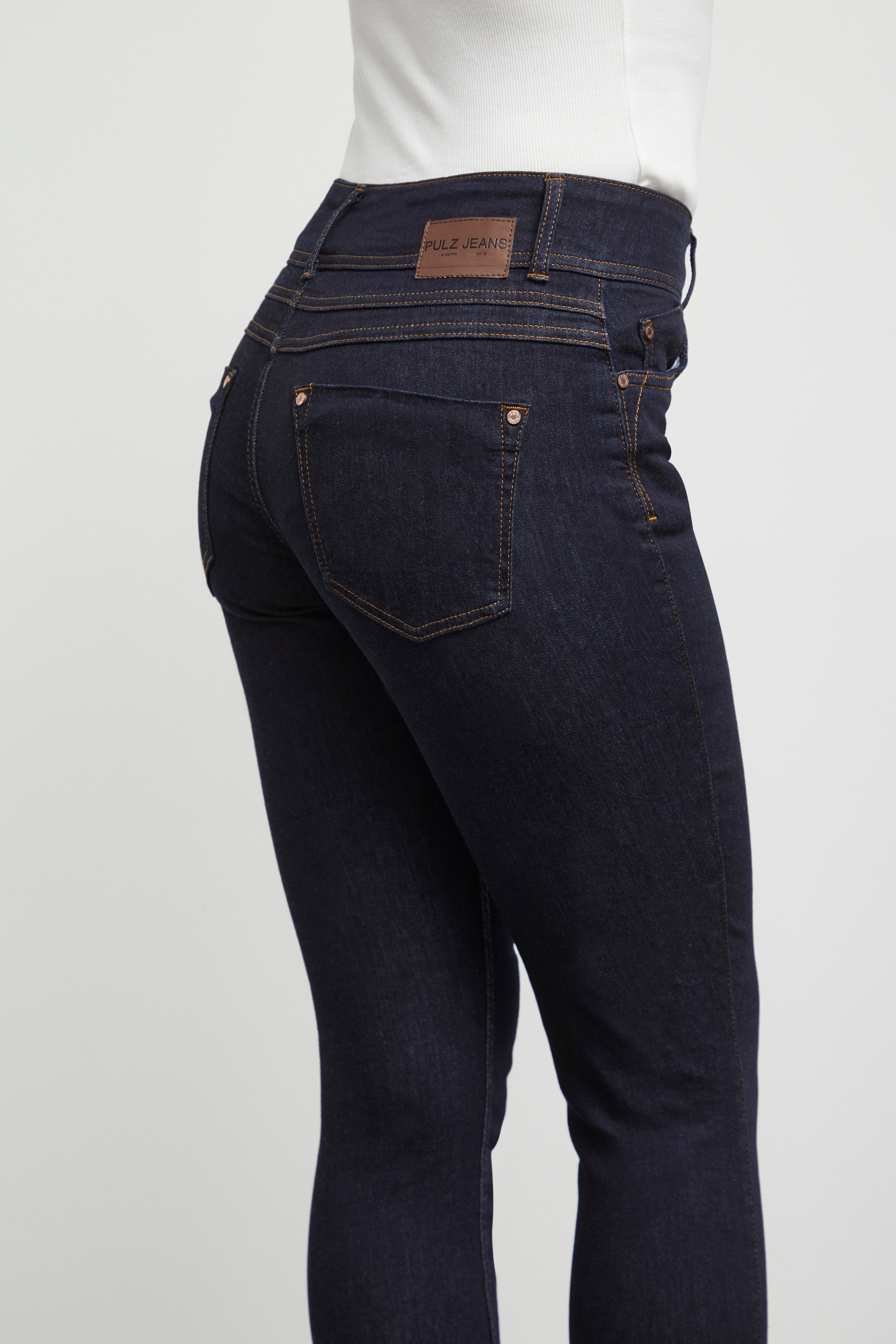 PZSUZY HW Curved Jeans Skinny leg LOCATION NONE 50206183-202124