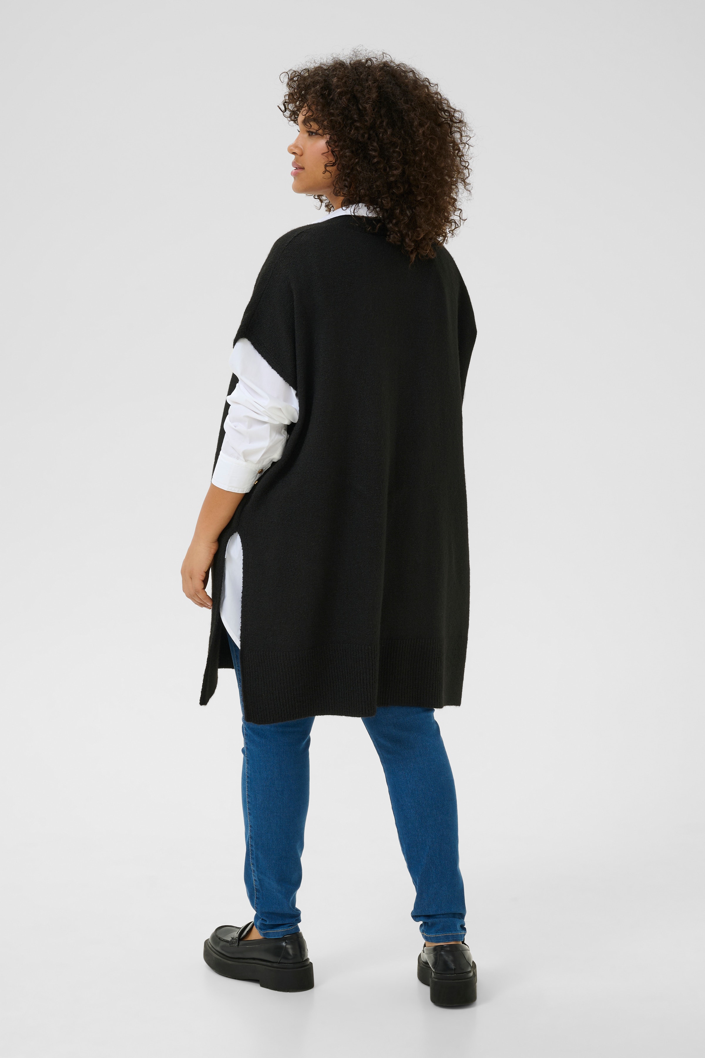 KCannett Poncho LOOKBOOK BACK 10582738-100121