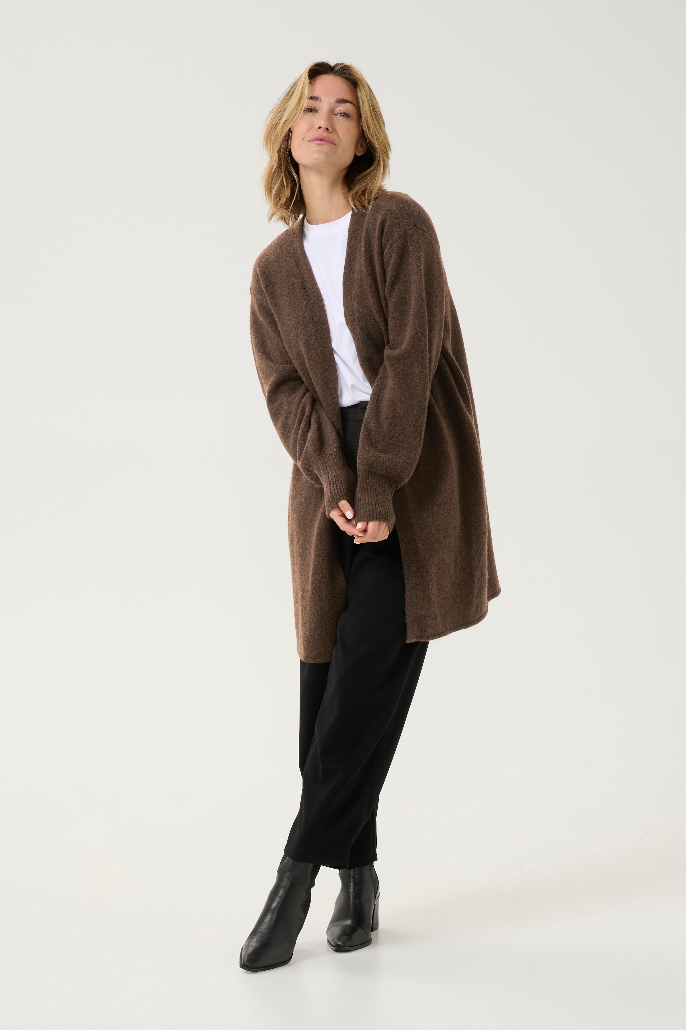 BPzilla Cardigan LOOKBOOK FRONT 10590807-1911181B