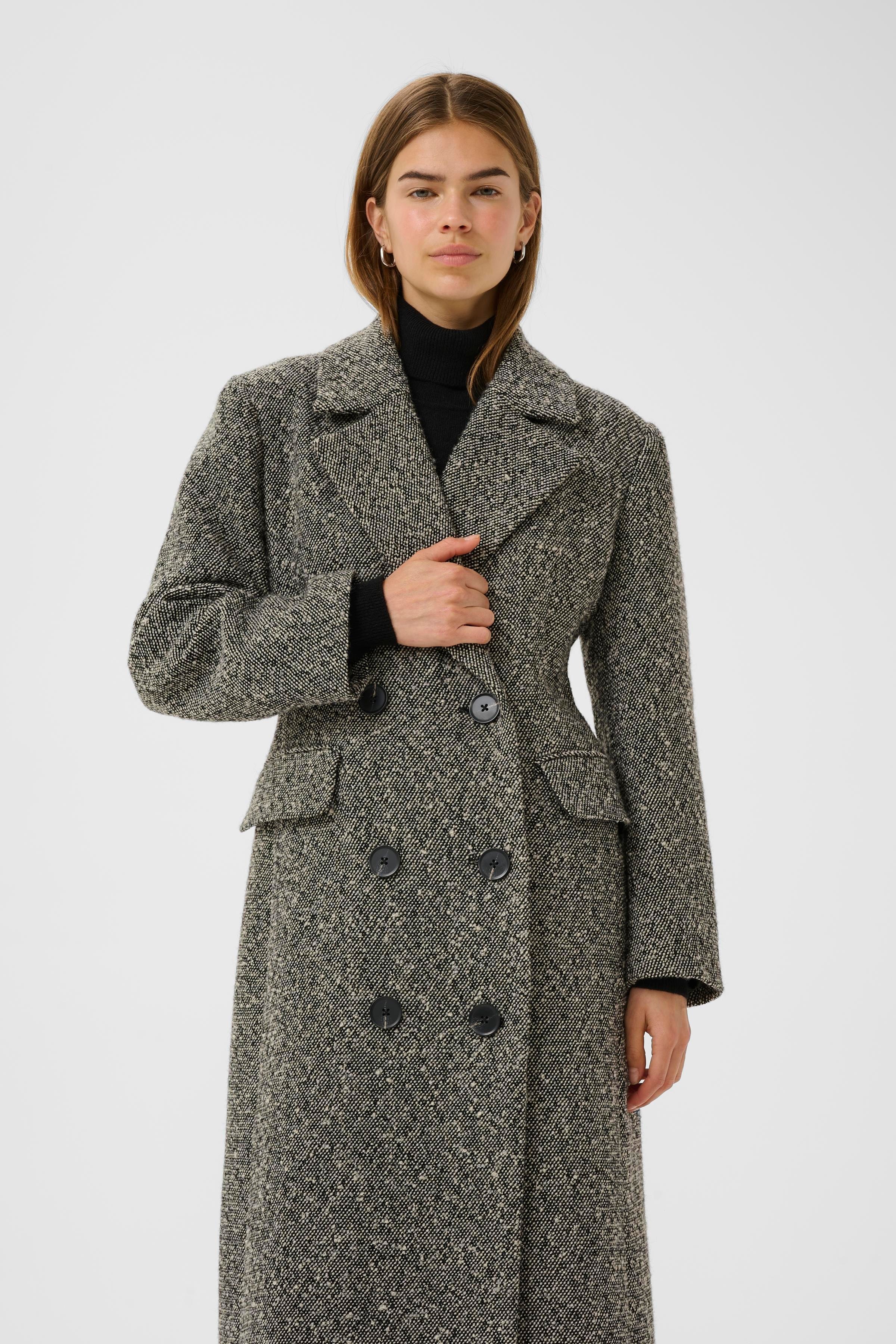 YashaIW Lapel Coat LOOKBOOK FRONT 30110613-300027