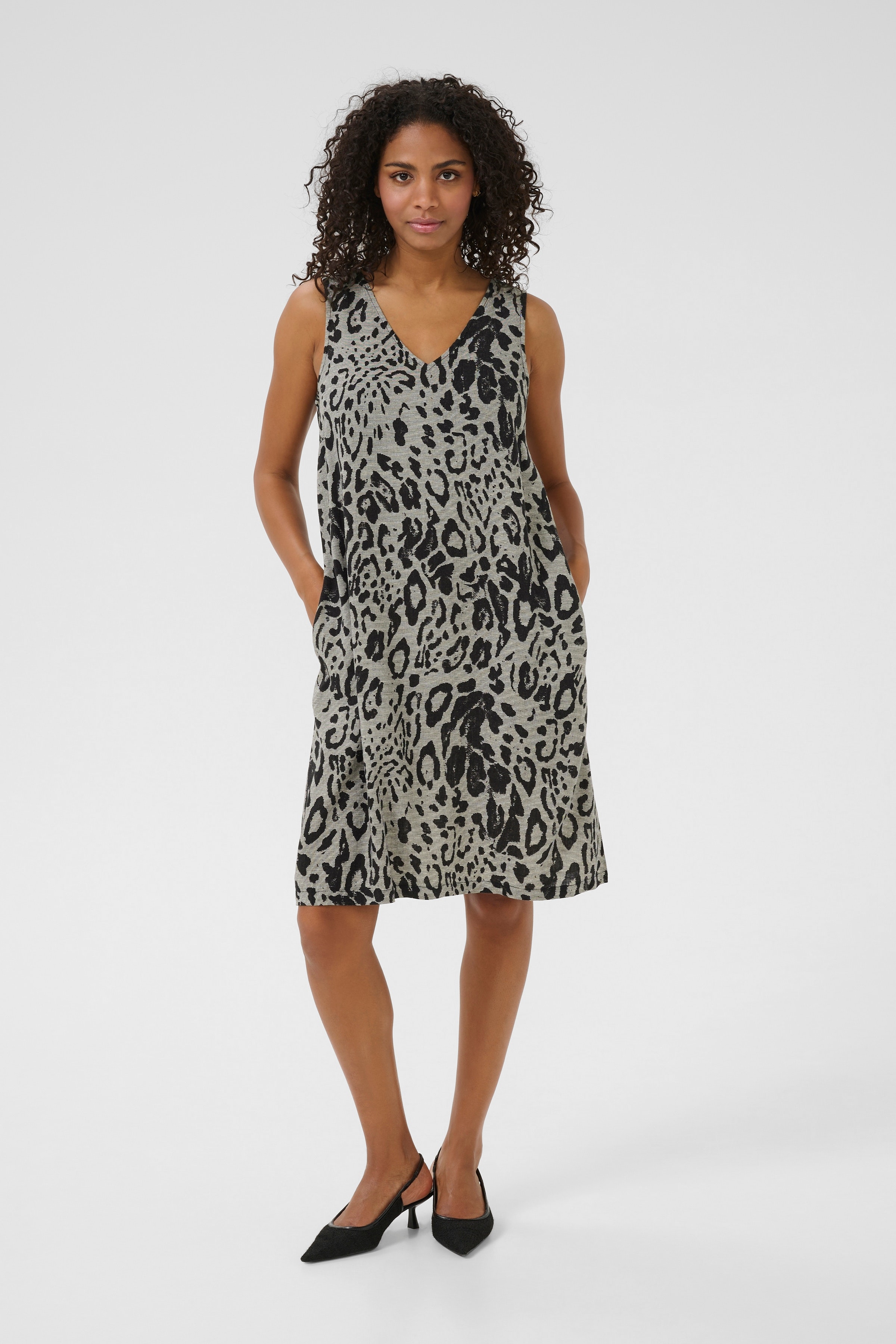 KAmilia Kleid aus Leinen LOOKBOOK FRONT 10509690-107126