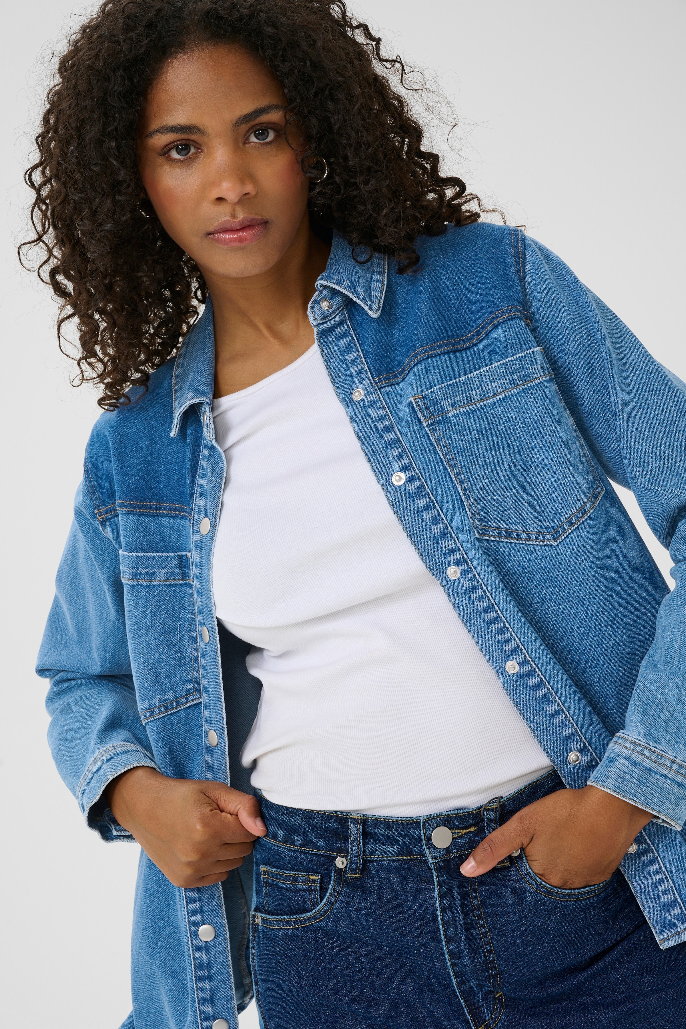 KAsandra Denimskjorte LOOKBOOK DETAIL 10552389-102989