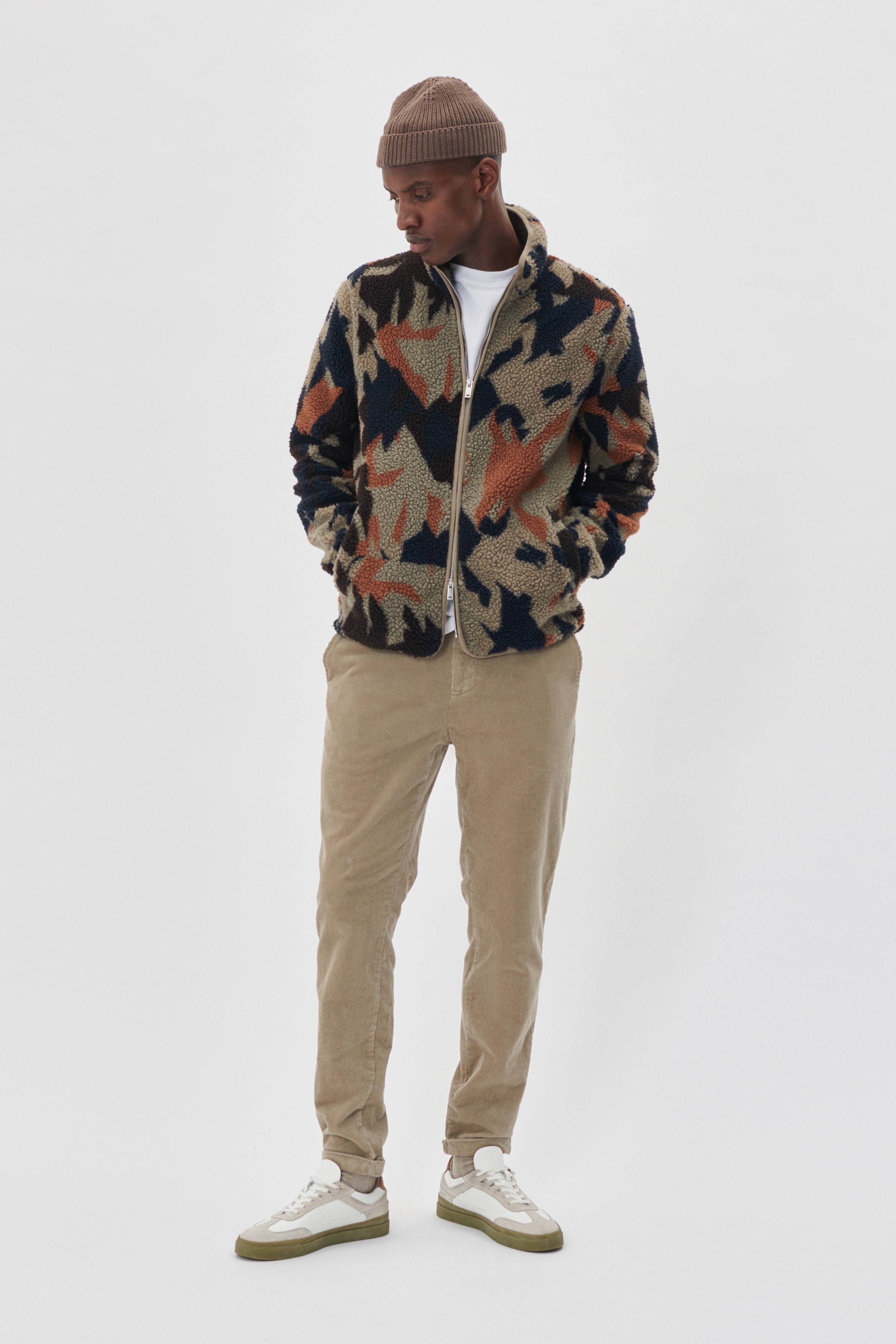 MAlogan Fleece Vest LOOKBOOK FRONT 30207470-191242