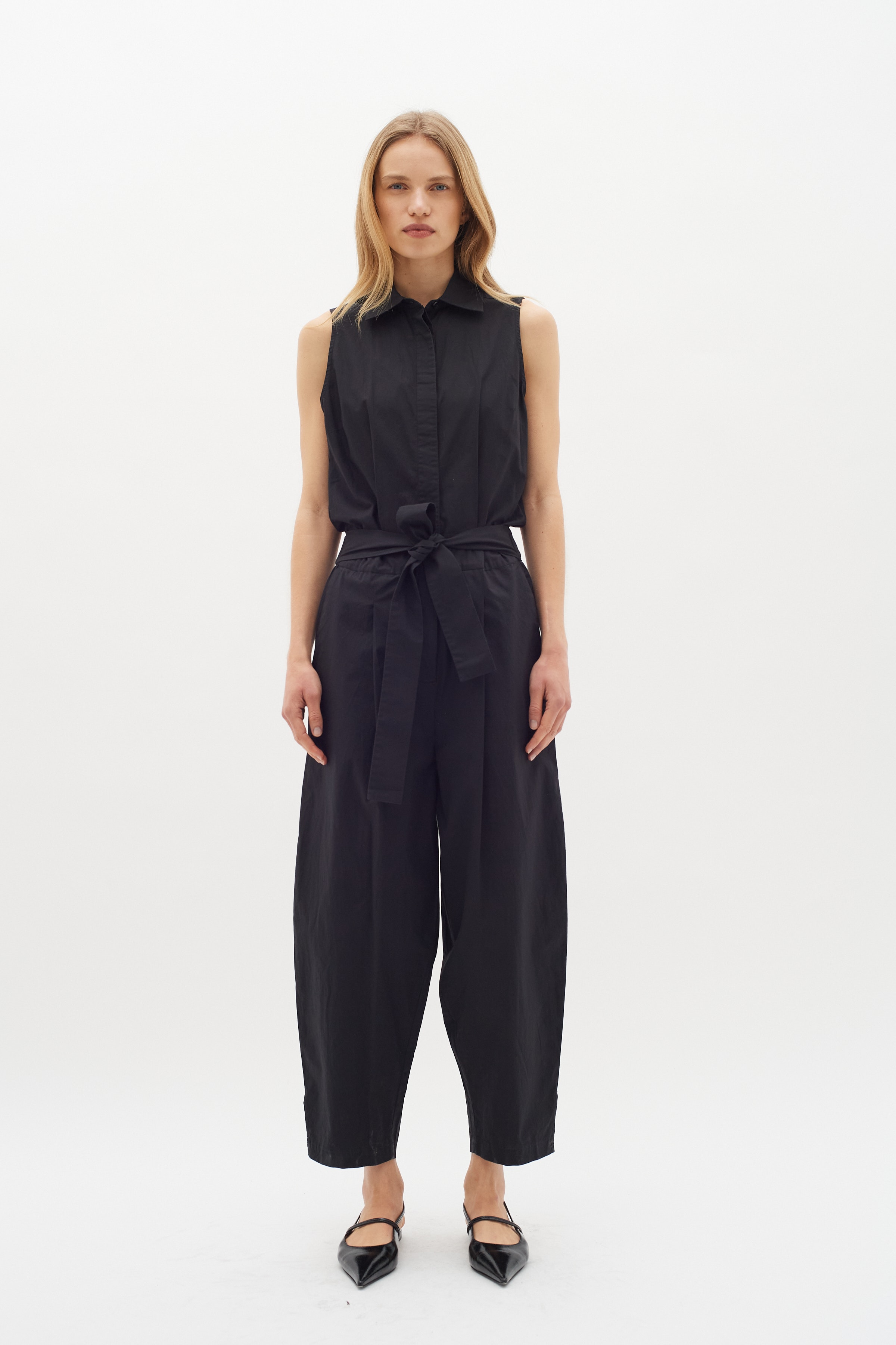 RonyaIW Overall LOOKBOOK FRONT 30107323-194008