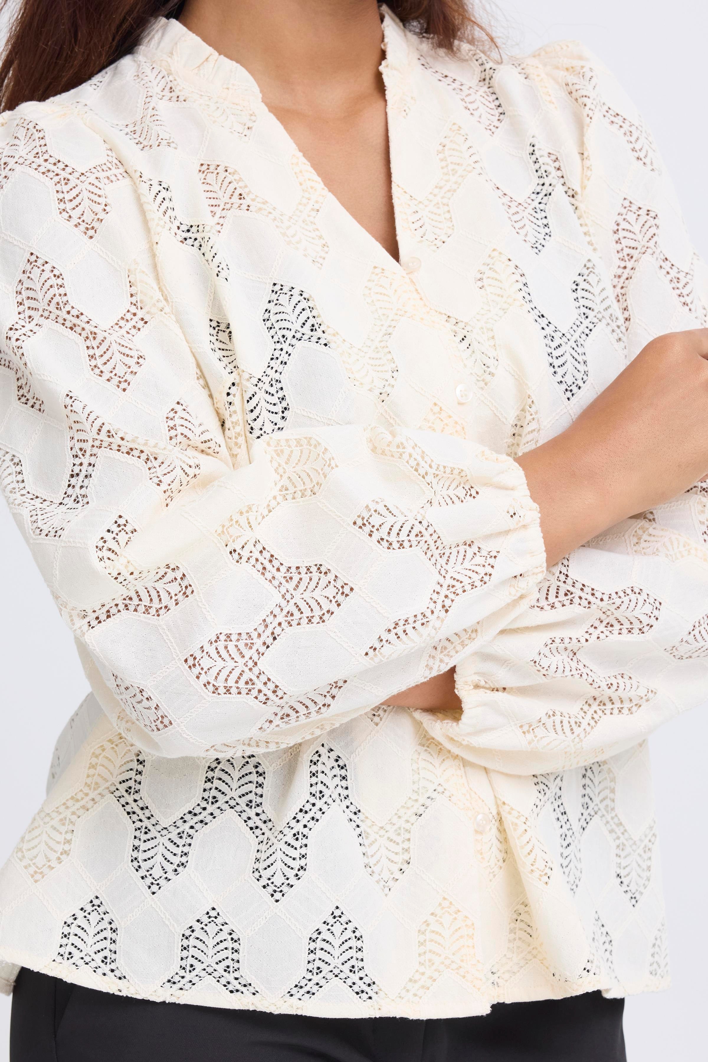 IHJUNELA Skjorte LOOKBOOK DETAIL 20124459-130905