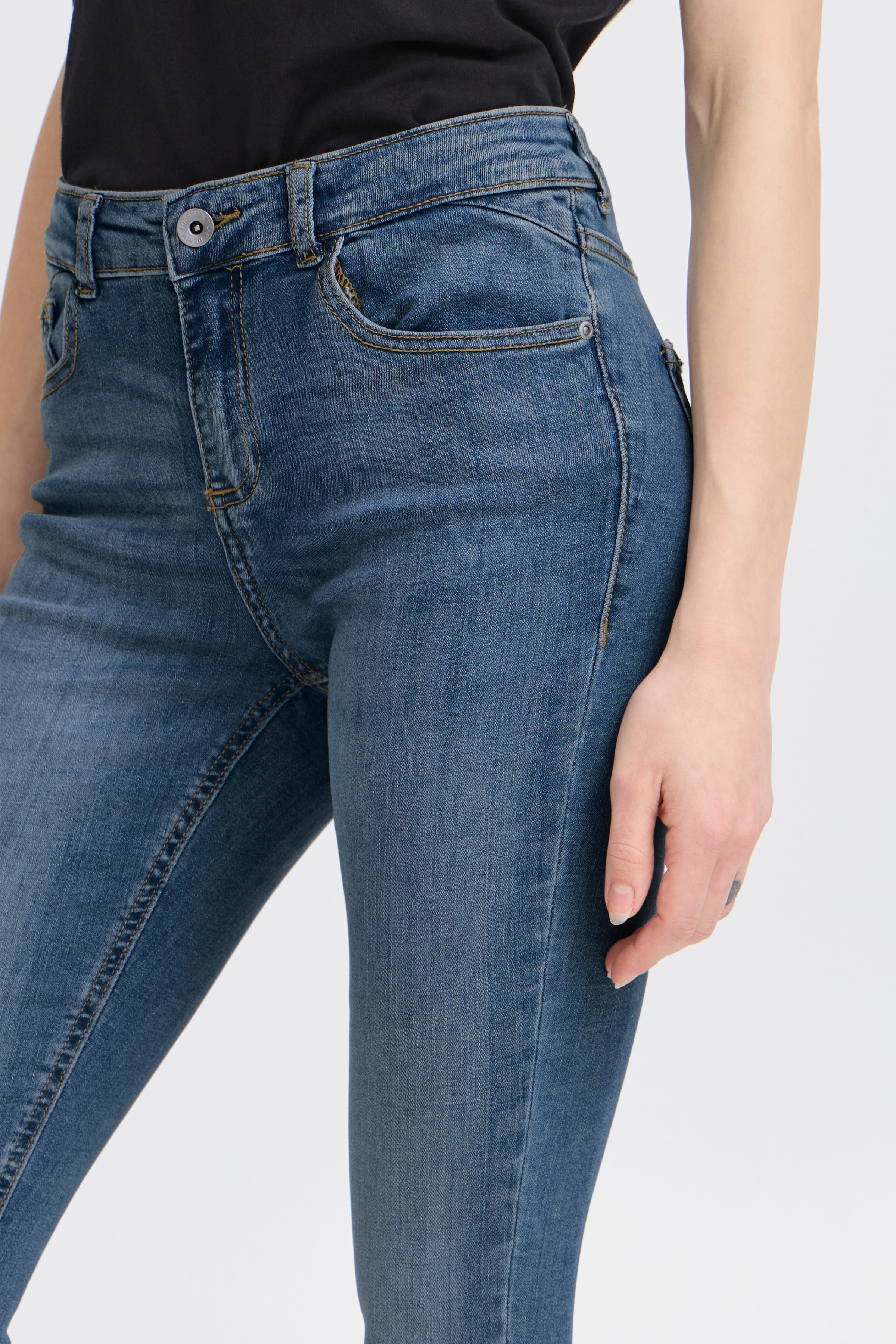 Lola Jeans LOOKBOOK DETAIL 20803214-80939