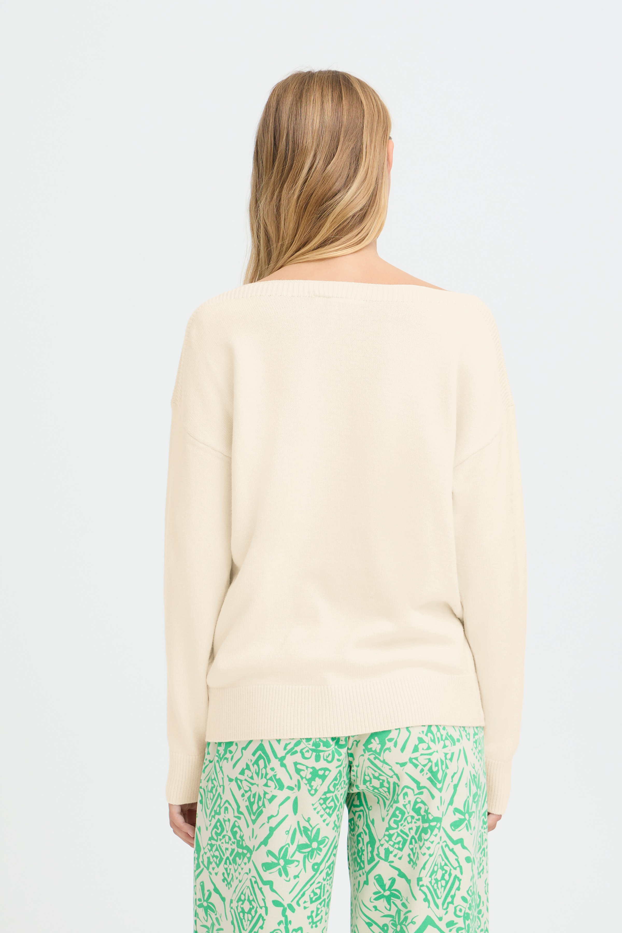 IHSELLA Pullover LOOKBOOK BACK 20121291-130905