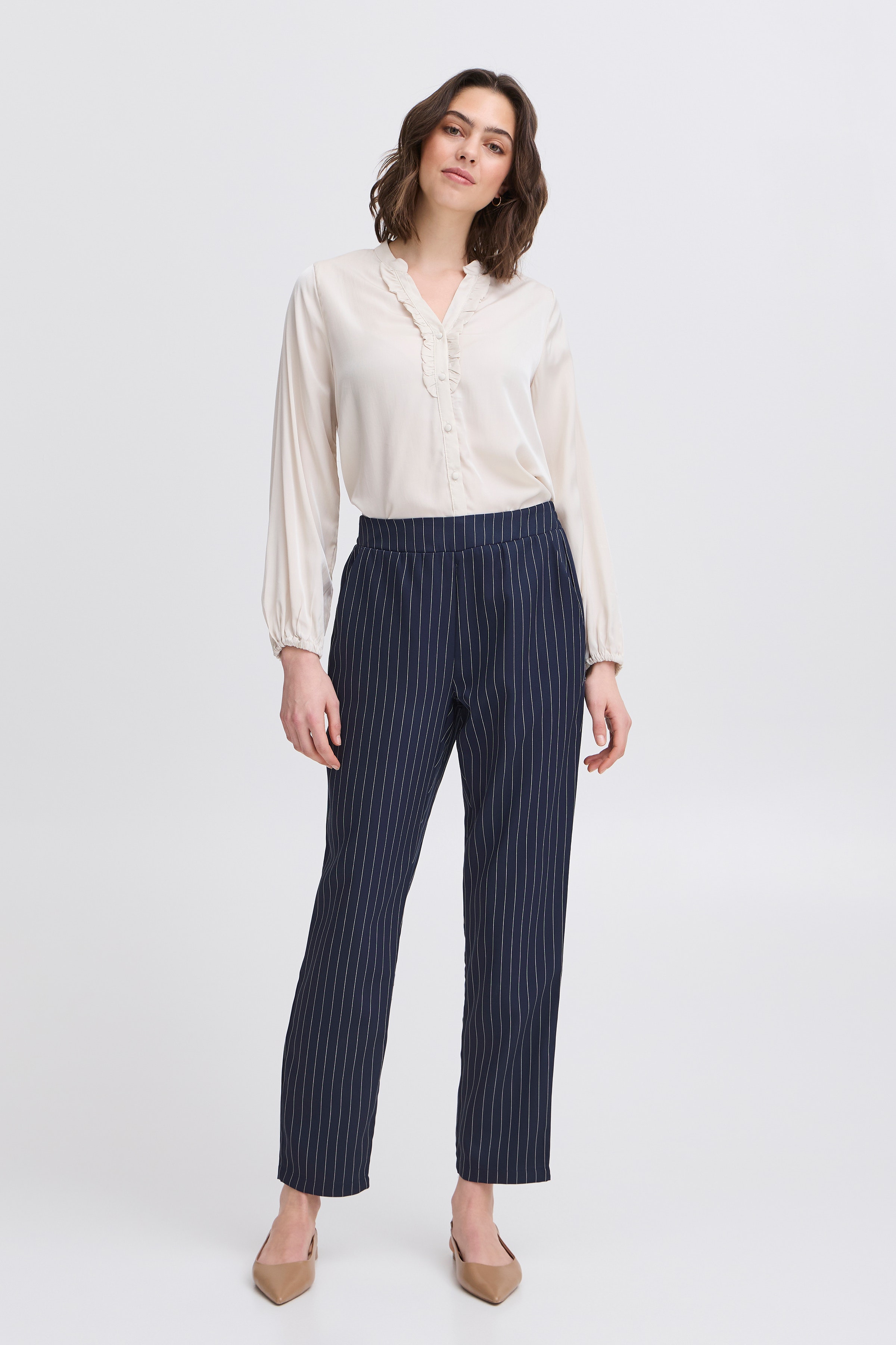 FRPAMILA Hose LOOKBOOK FRONT 20613802-204817