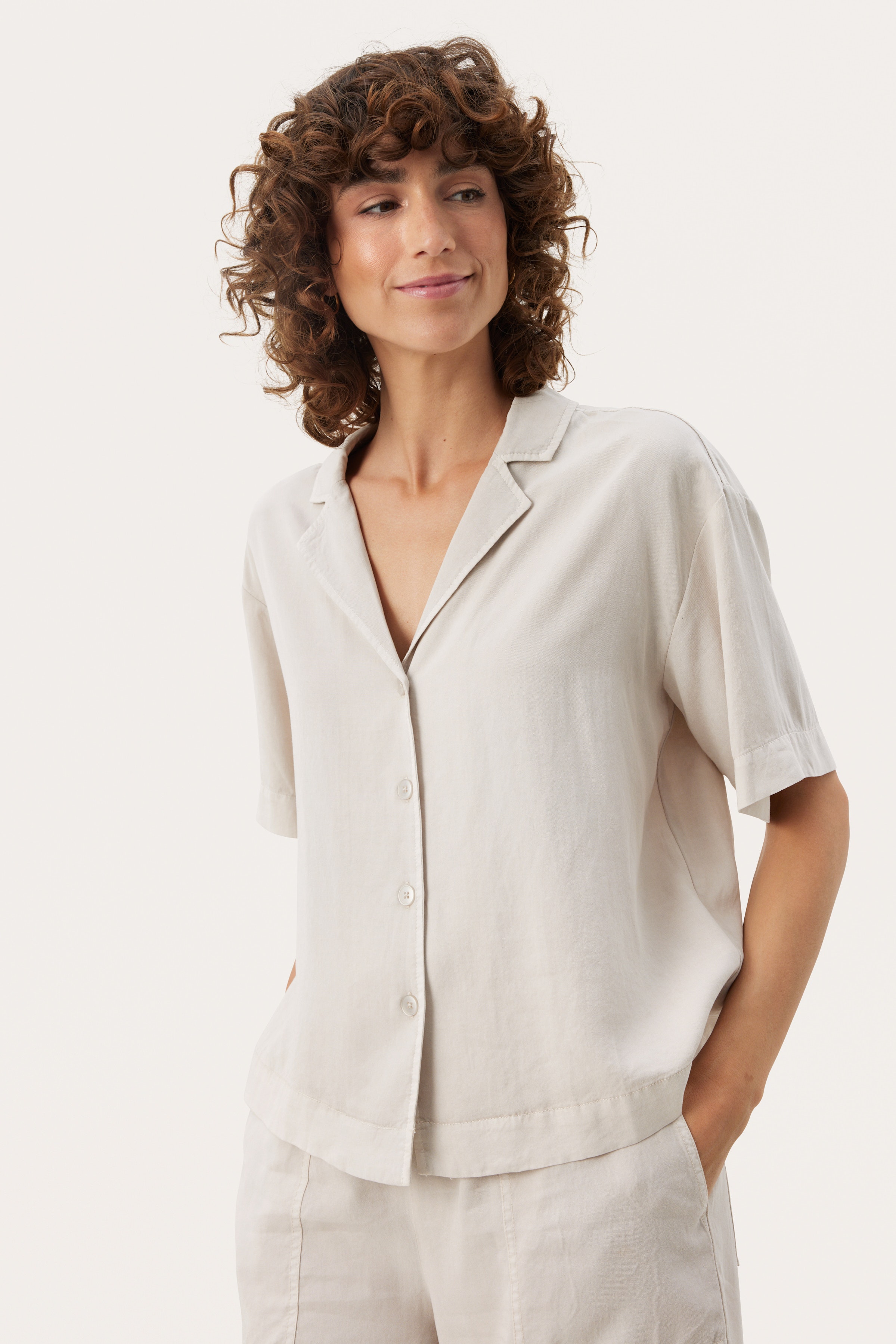 JeyaPW Skjorta LOOKBOOK FRONT 30308788-130400