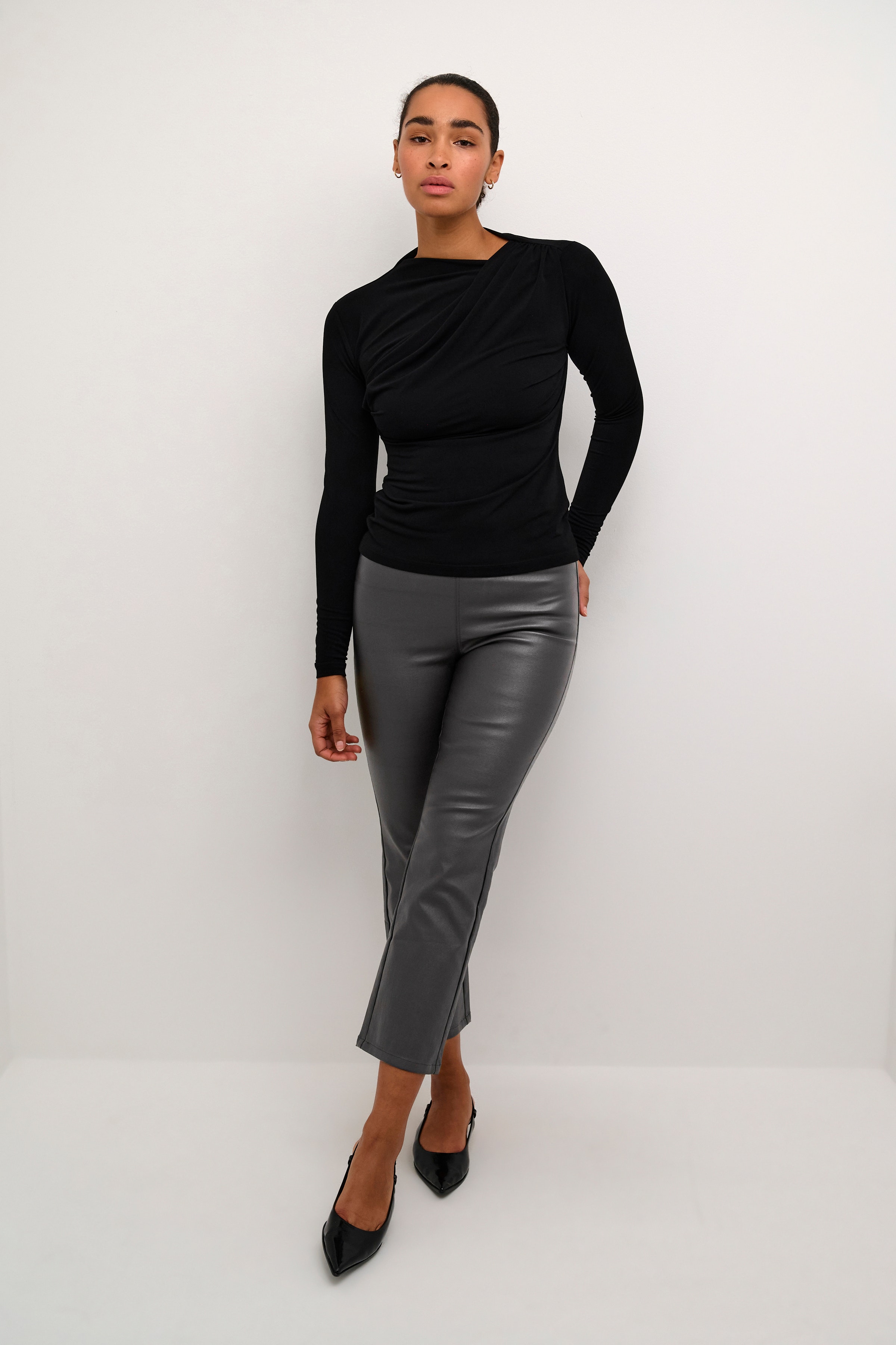 KAada Trousers LOOKBOOK FRONT 10503875-190205