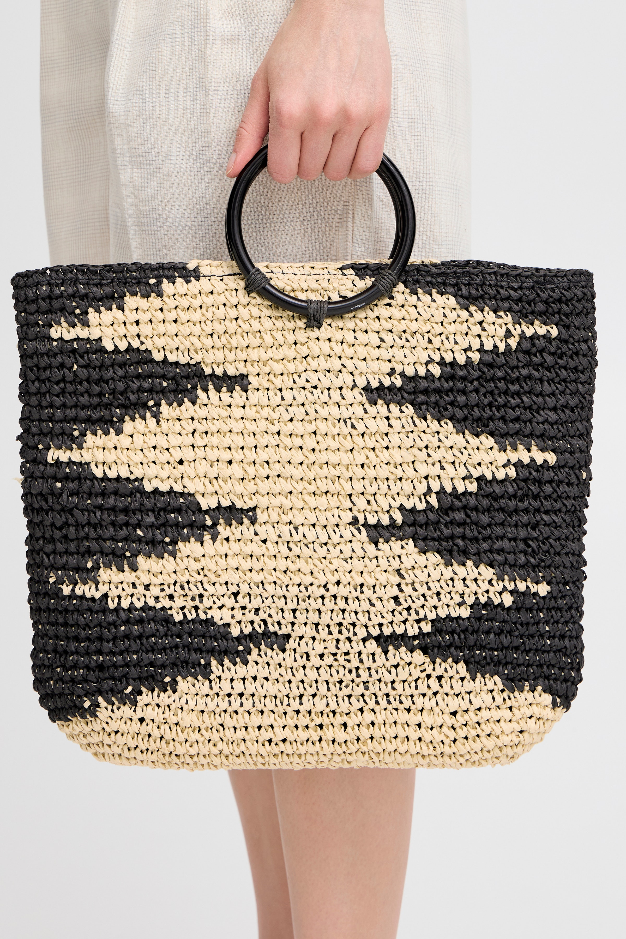 IAOLENA Väska LOOKBOOK FRONT 20123518-194008