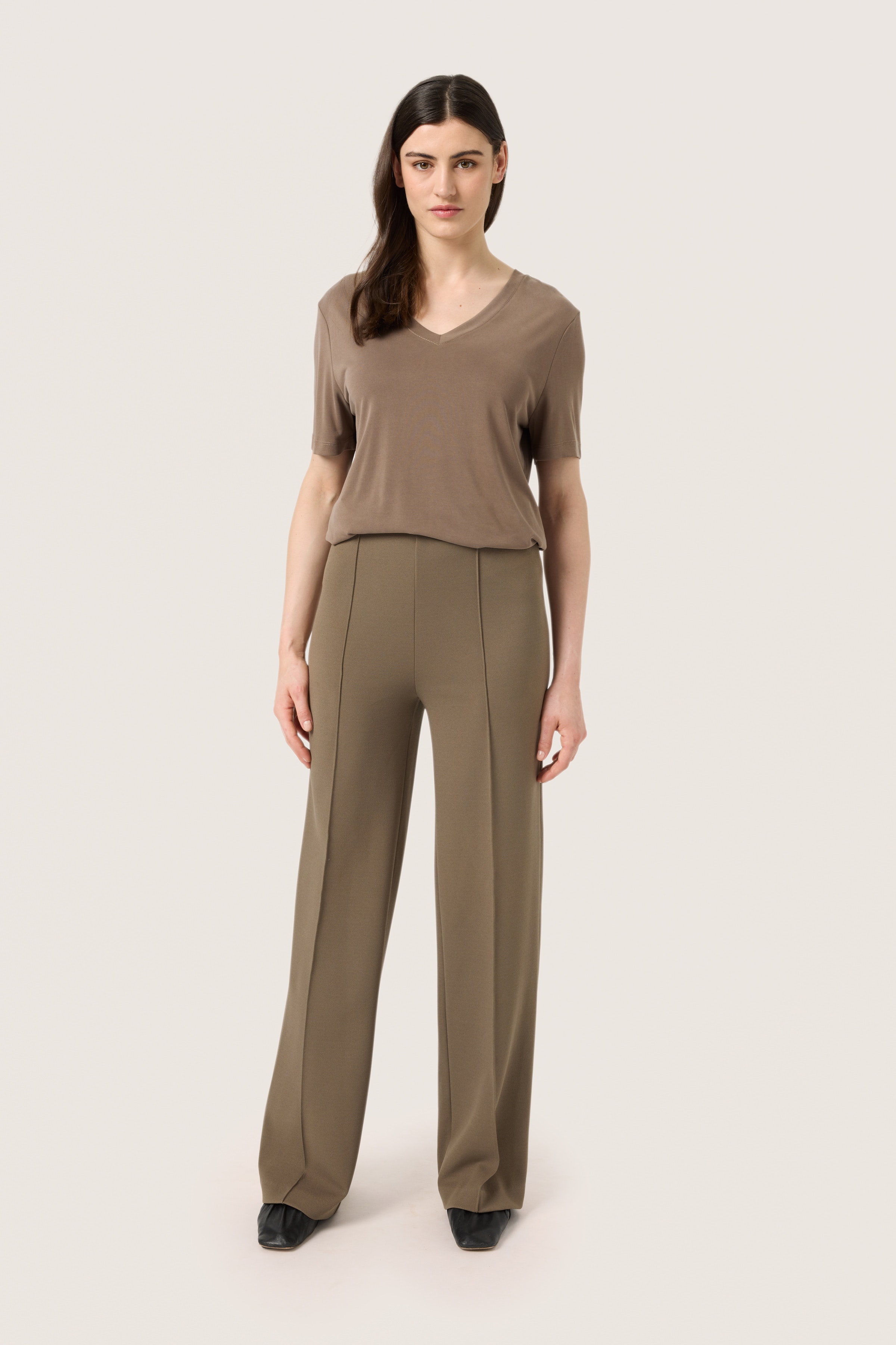 SLBea Trousers LOOKBOOK FRONT 30407279-190808